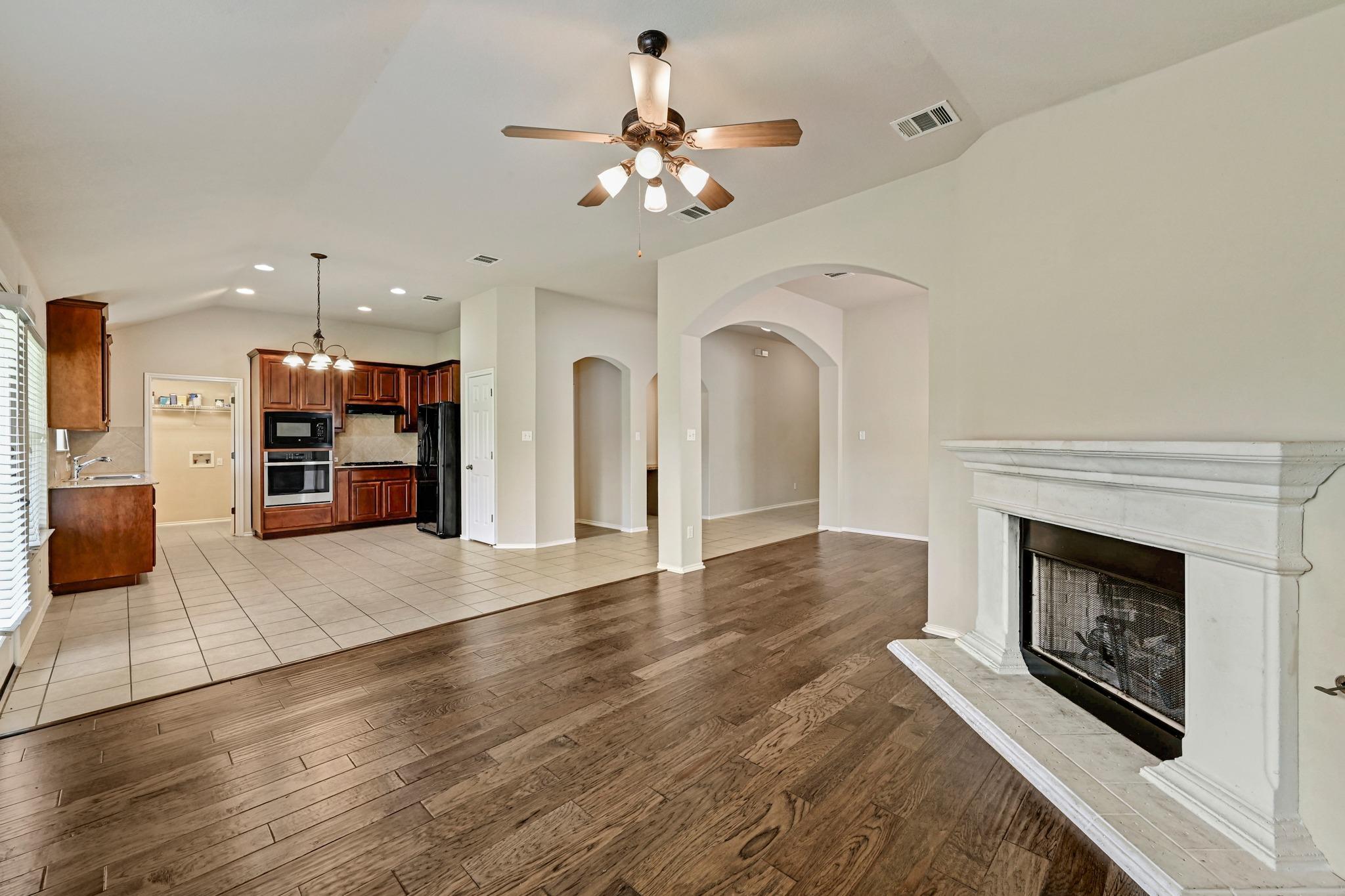 49 White Magnolia Cir Property Photo 7