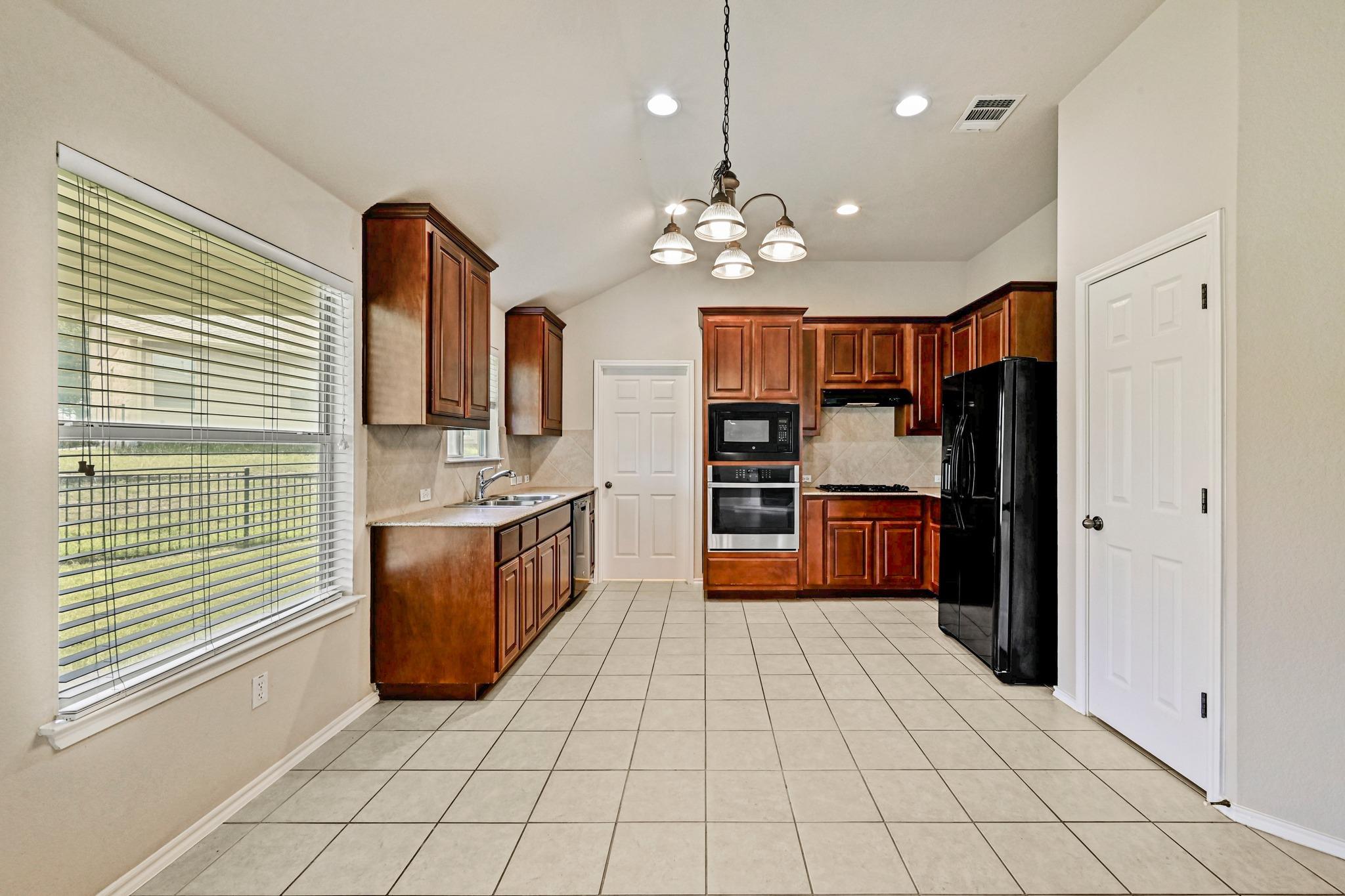 49 White Magnolia Cir Property Photo 9