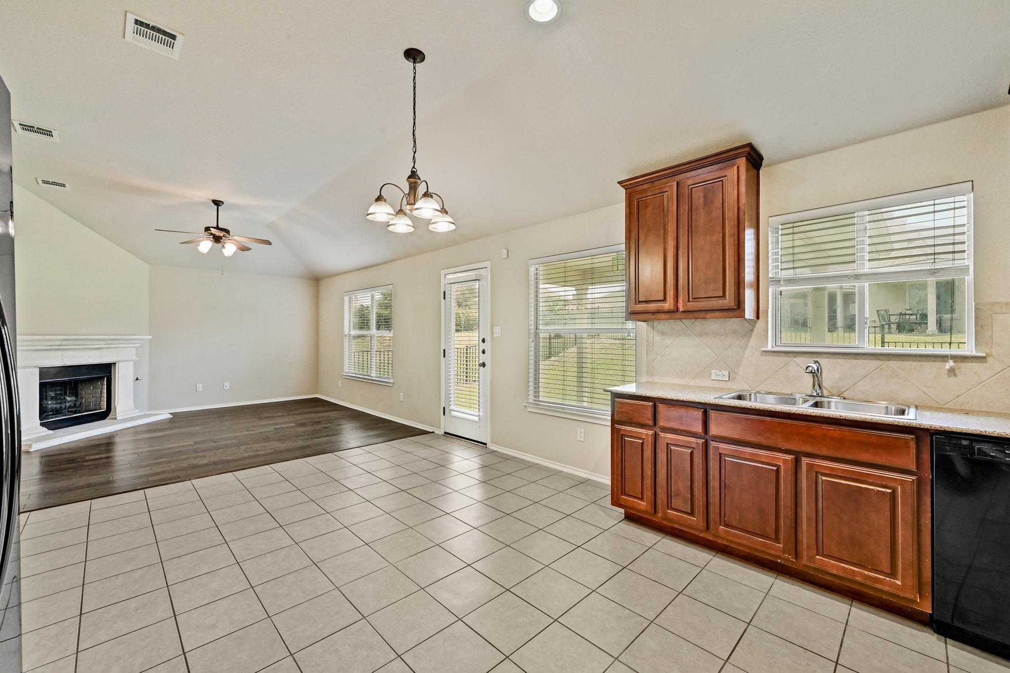 49 White Magnolia Cir Property Photo 12