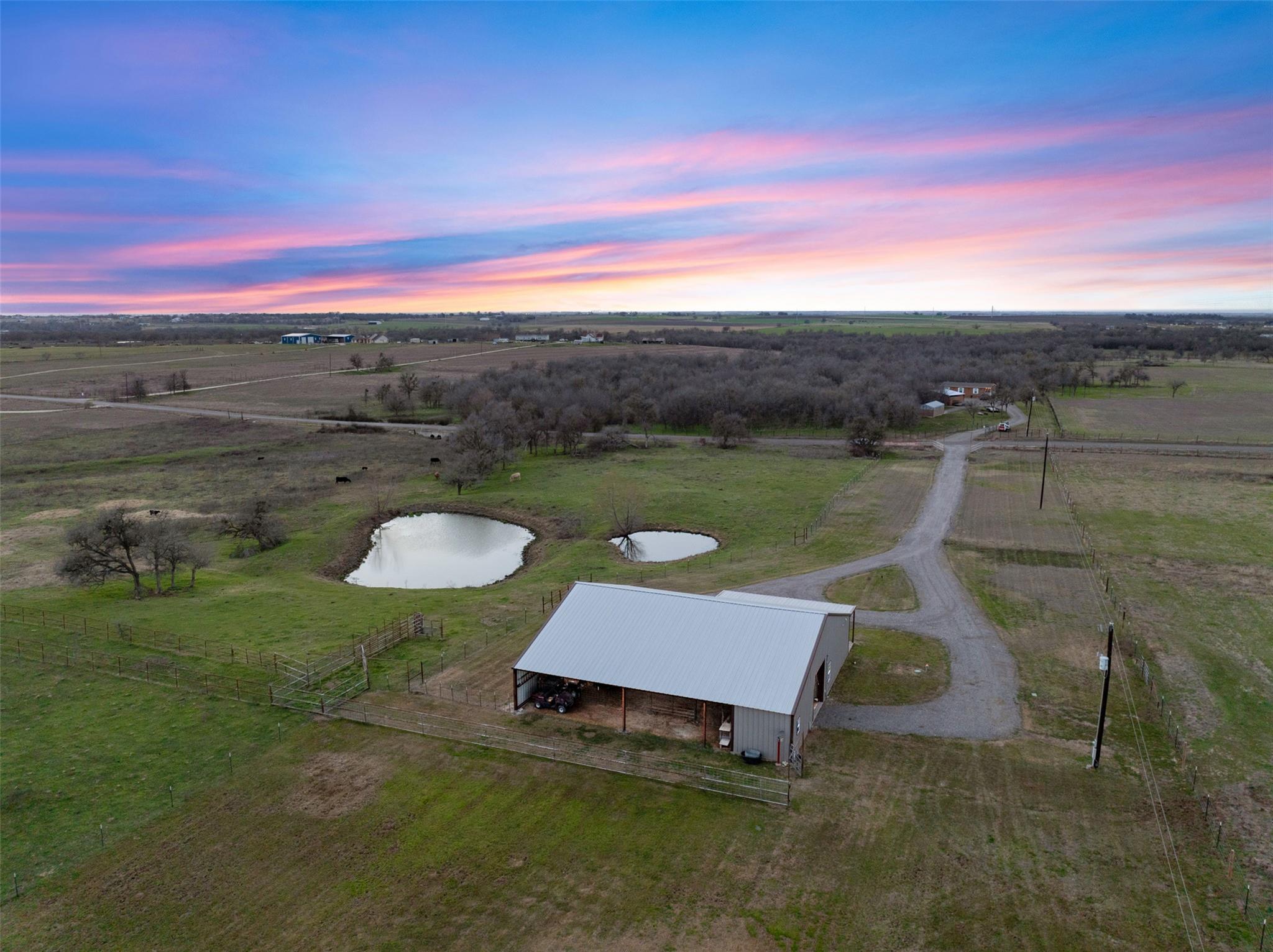 700 County Road 466 Property Photo 4