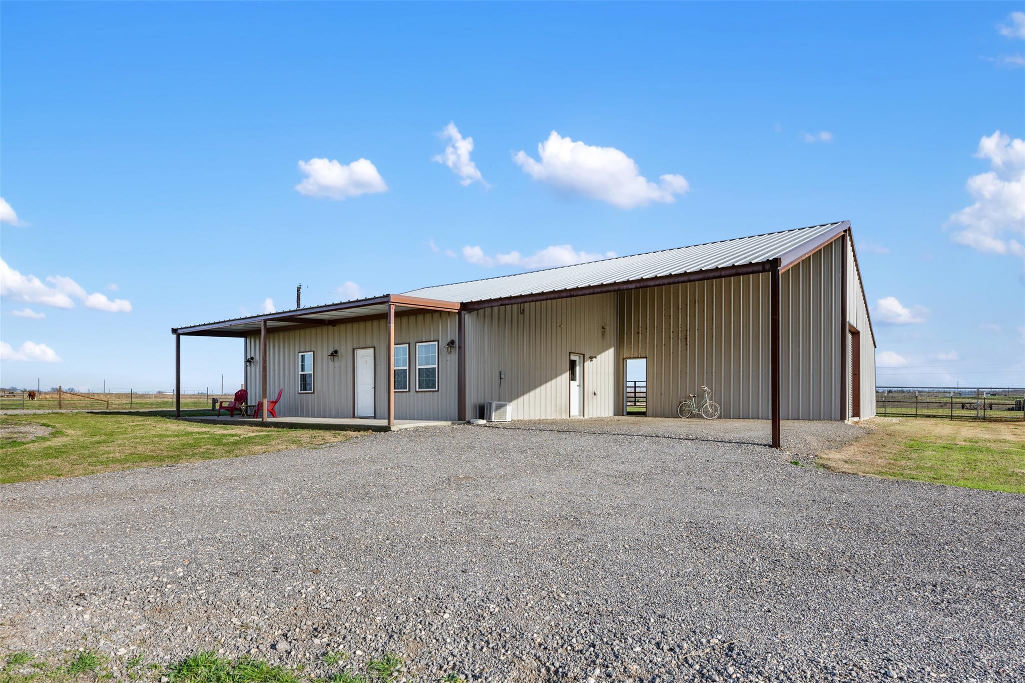 700 County Road 466 Property Photo 6