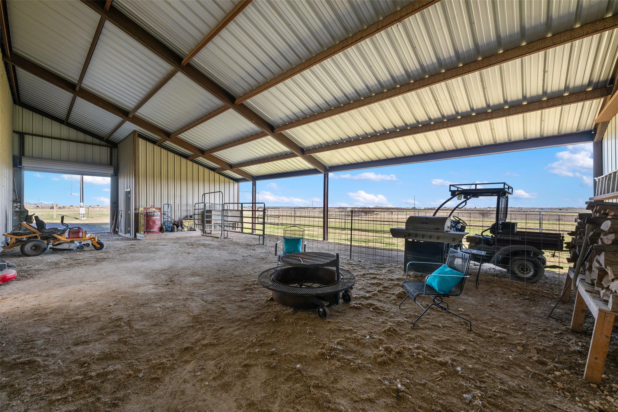 700 County Road 466 Property Photo 17