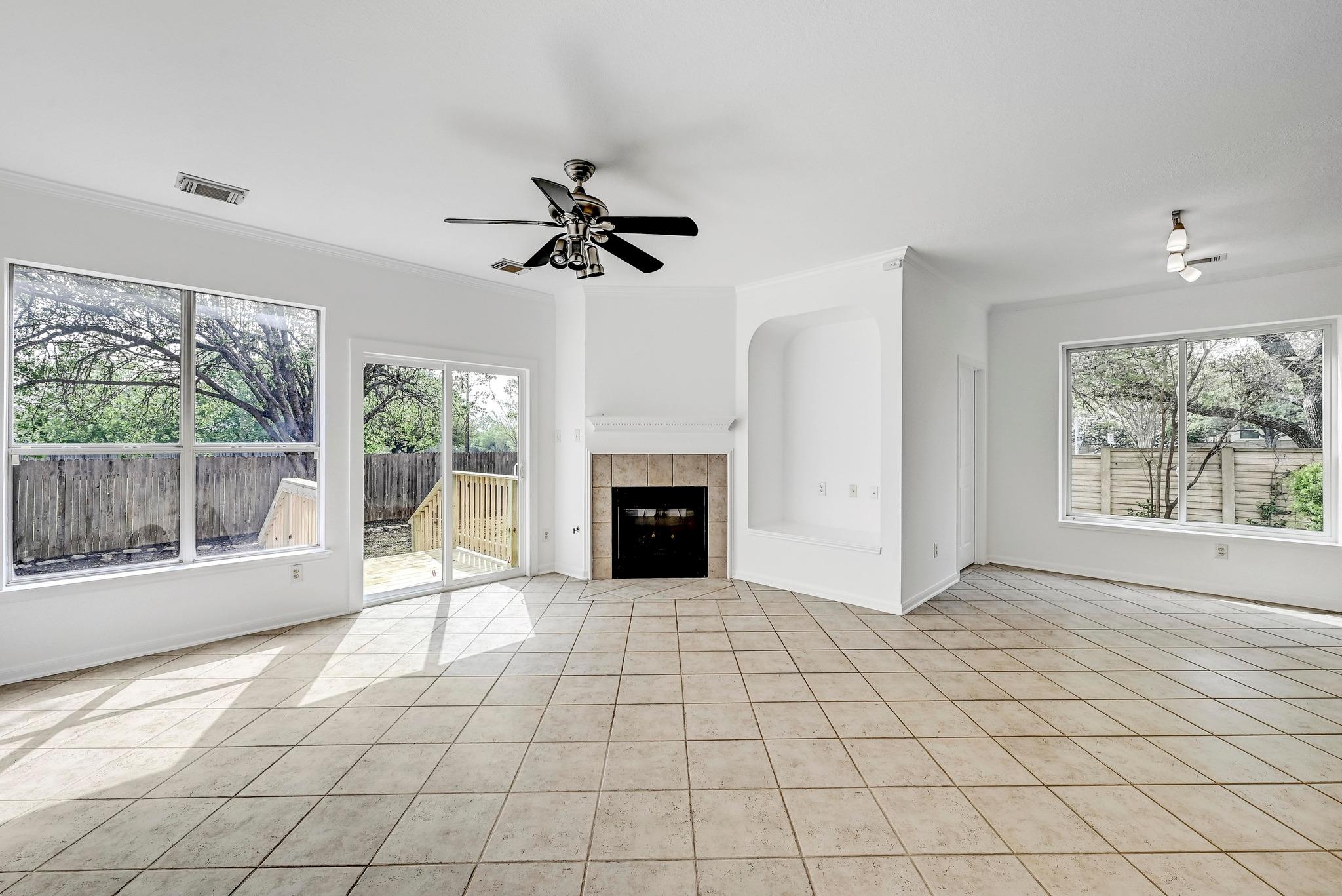 13401 Lamplight Village Ave Property Photo 7