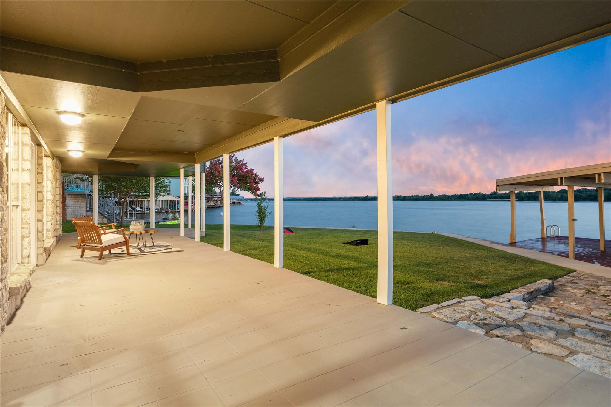 130 Circle Pt Property Photo 4