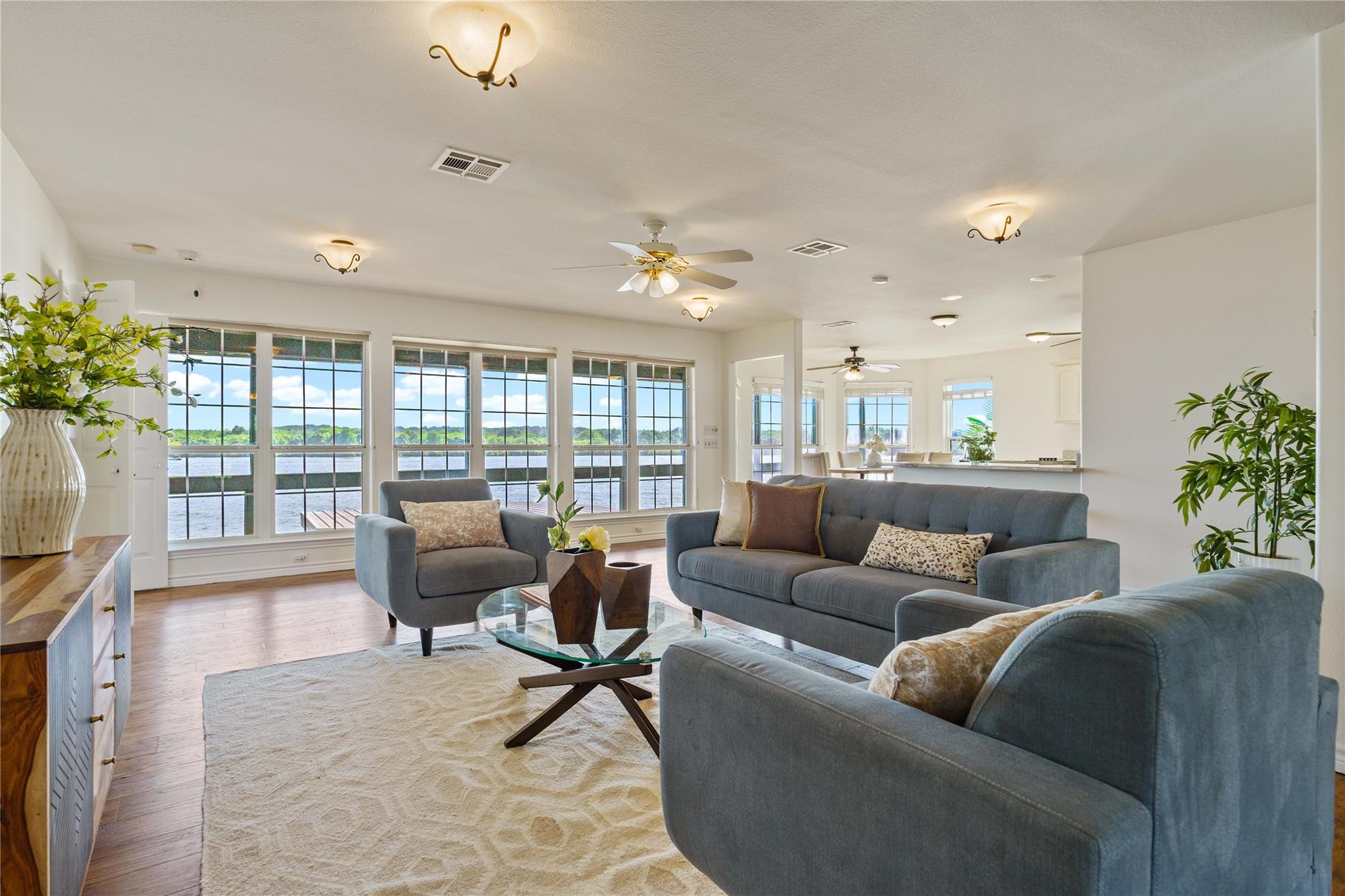 130 Circle Pt Property Photo 17