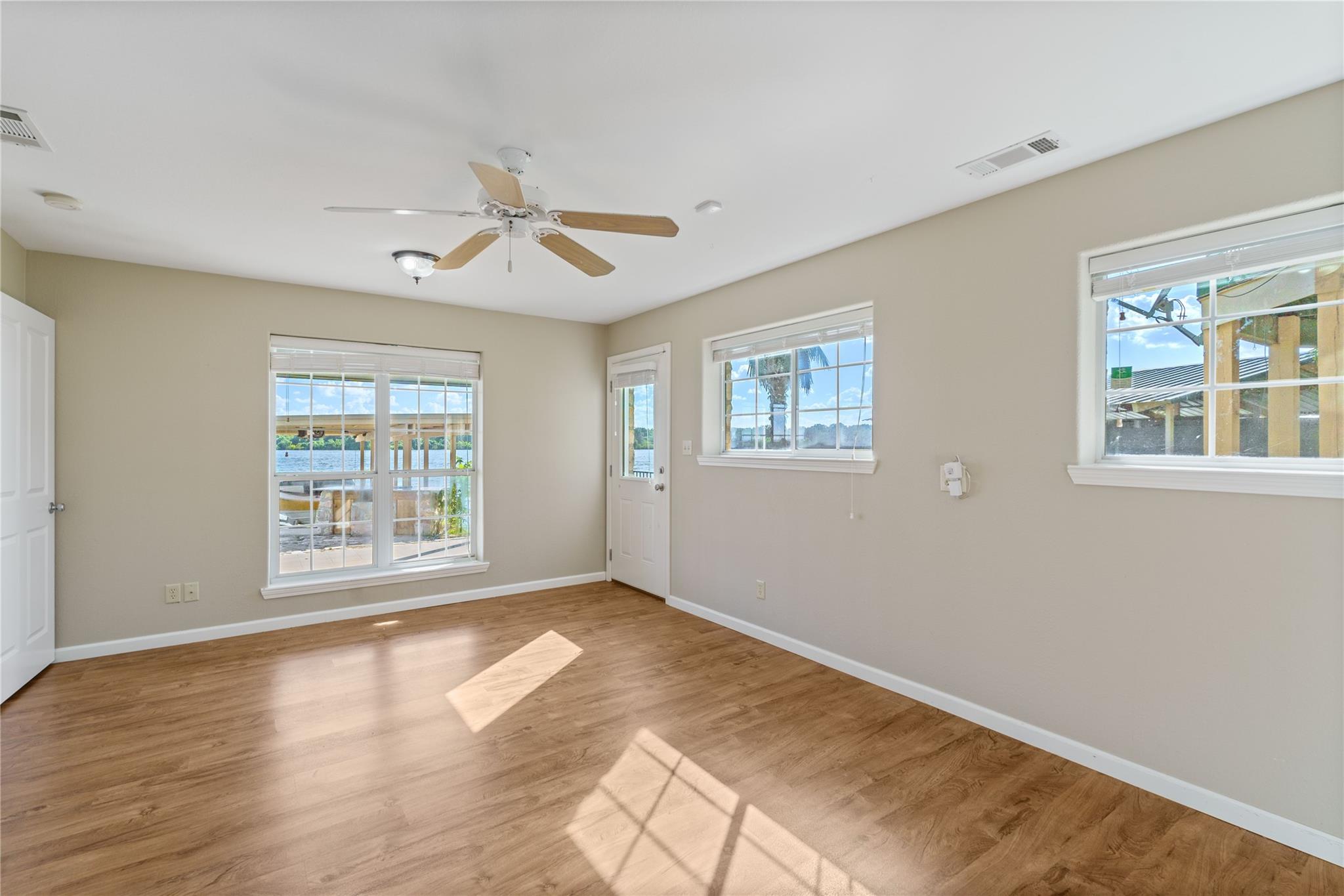 130 Circle Pt Property Photo 29