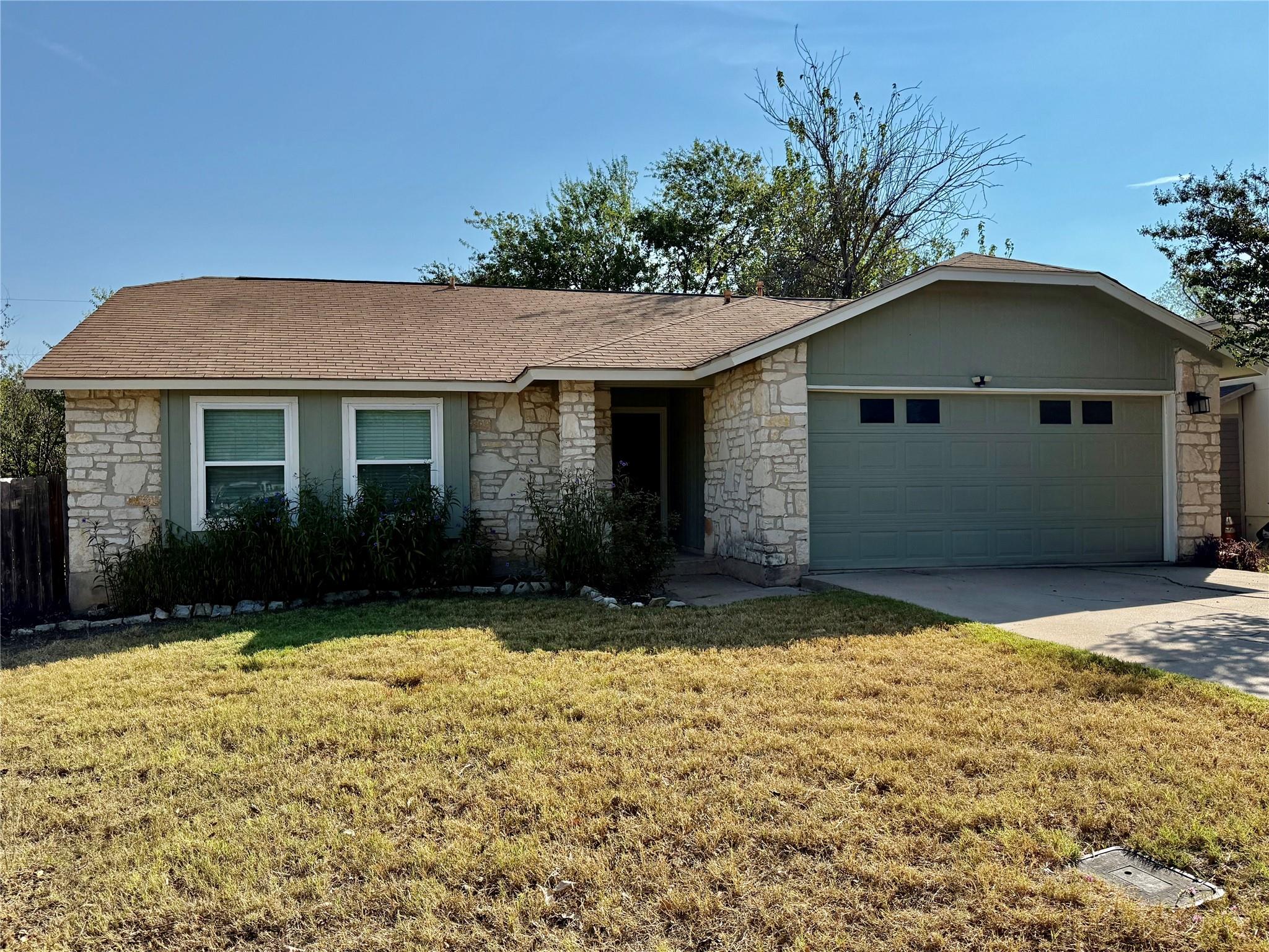 2107 Whispering Dr Property Photo 1