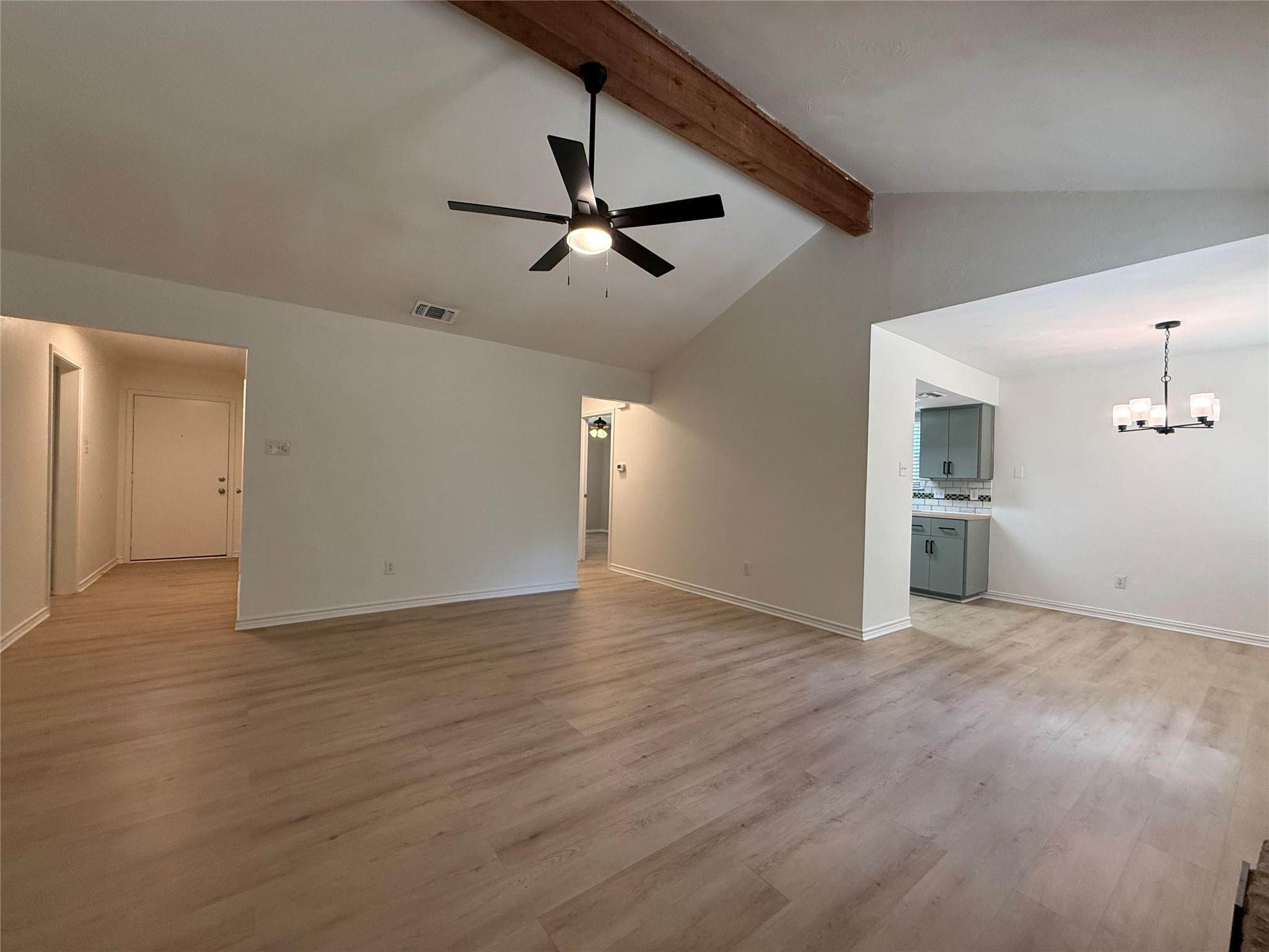 2107 Whispering Dr Property Photo 3