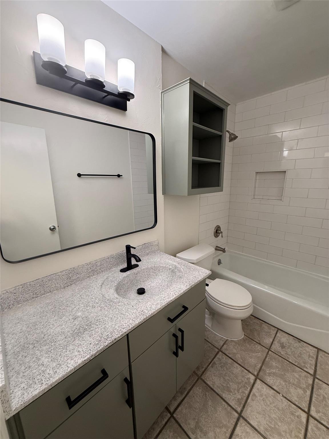 2107 Whispering Dr Property Photo 12