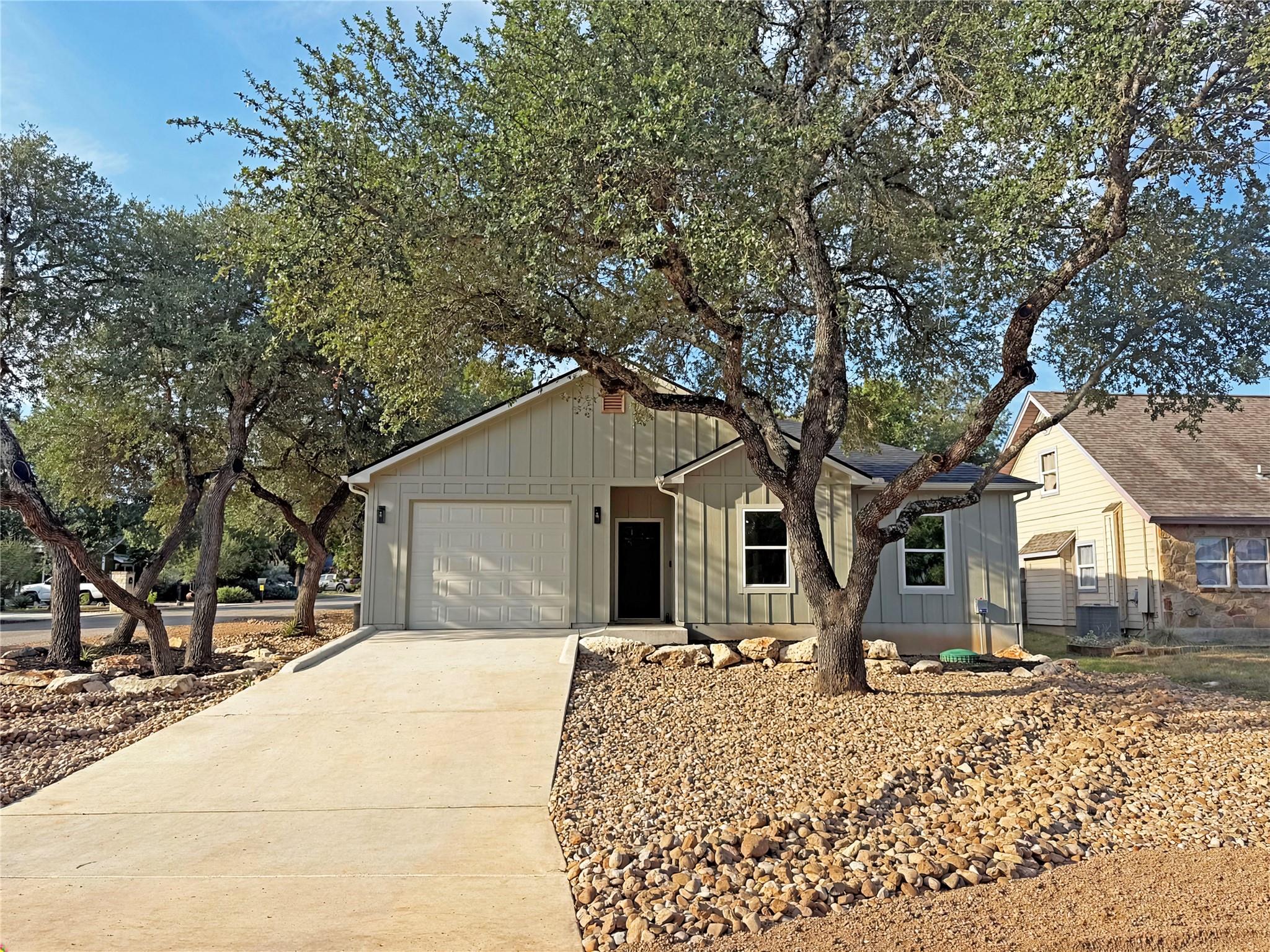 1 Happy Hollow Ln Property Photo 1