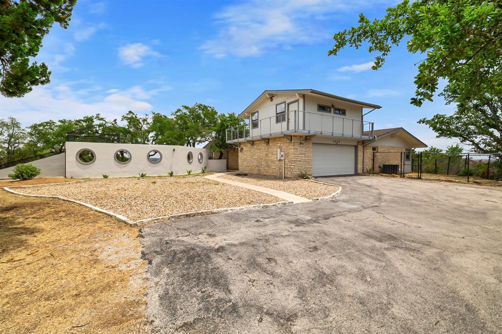 3935 Lago Vista Dr Property Photo 2