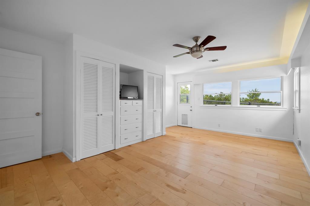 3935 Lago Vista Dr Property Photo 24