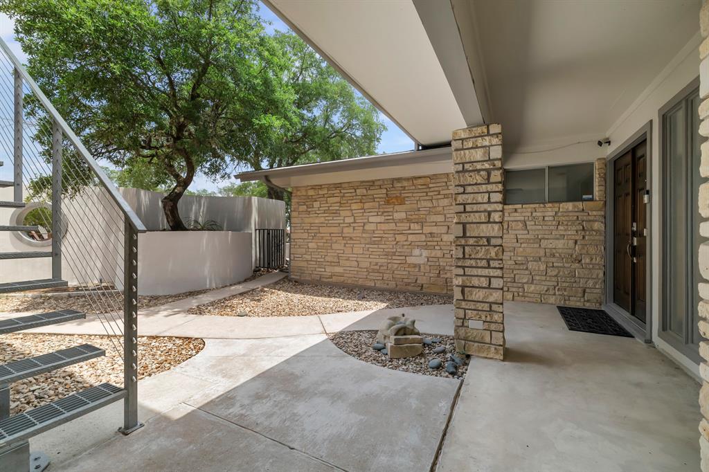 3935 Lago Vista Dr Property Photo 31