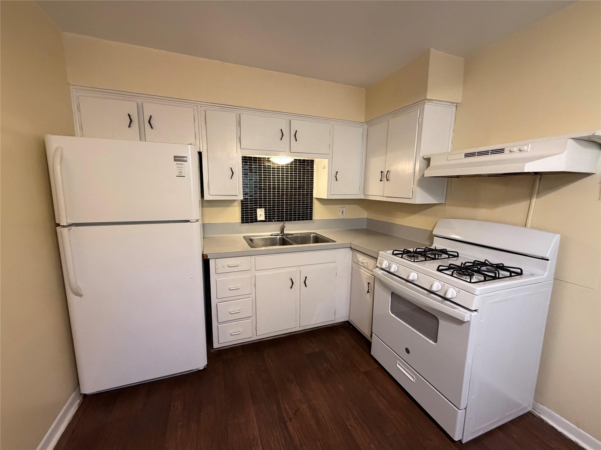 3106 Duval St #205 Property Photo 5