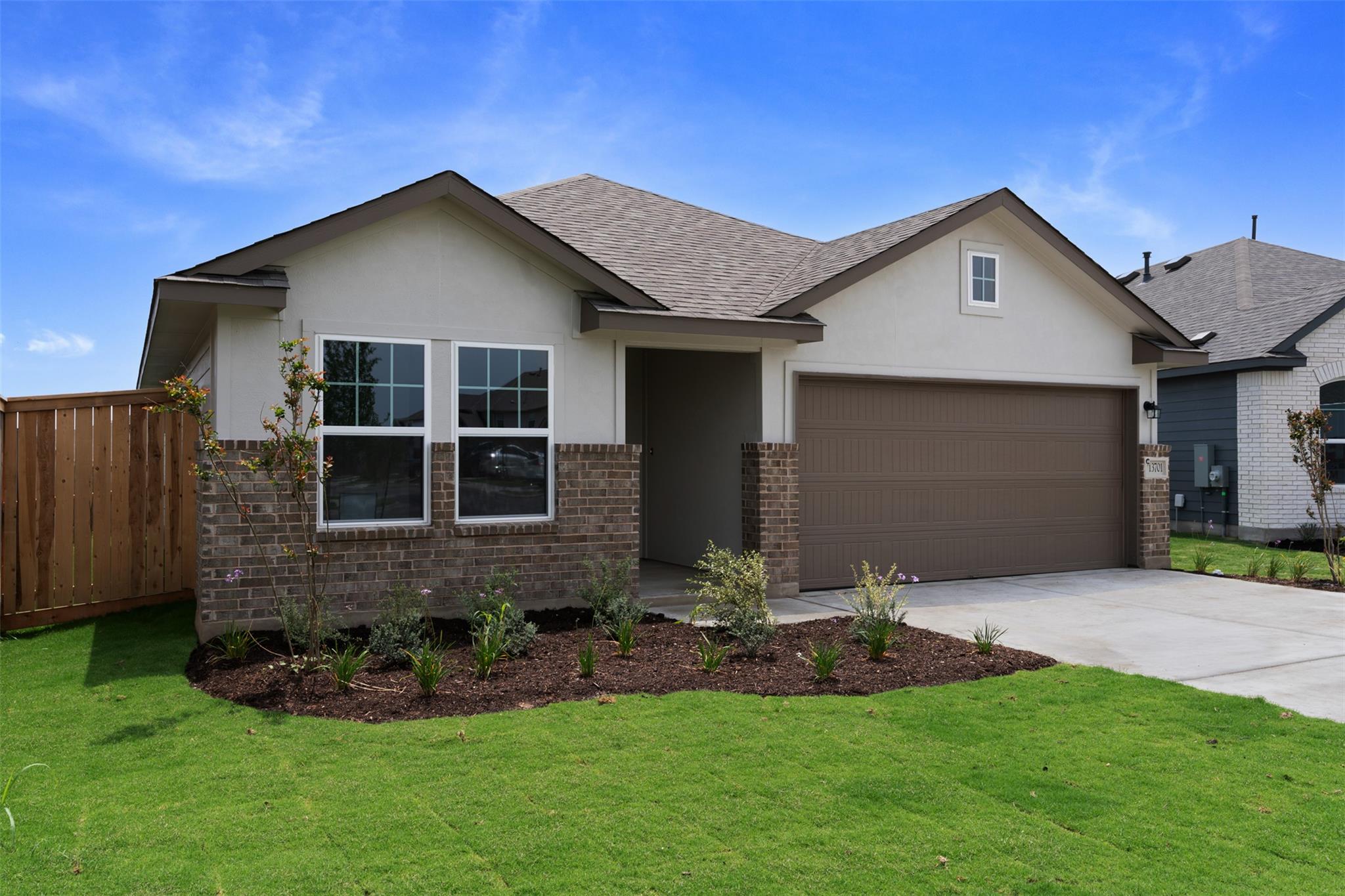 13804 Ryan Range Ln Property Photo 2