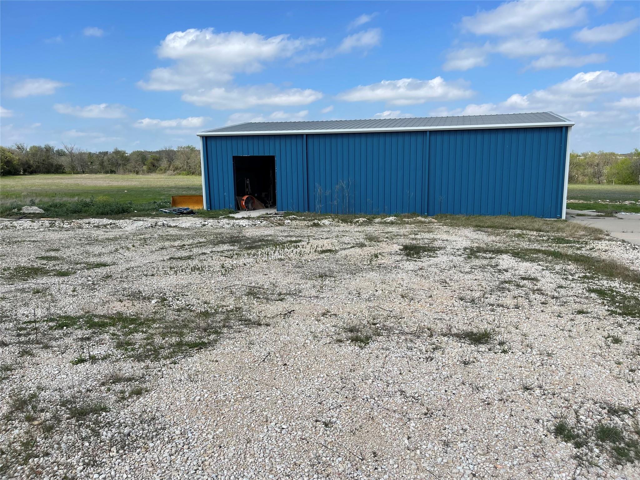 4100 Fm 1105 Property Photo 4