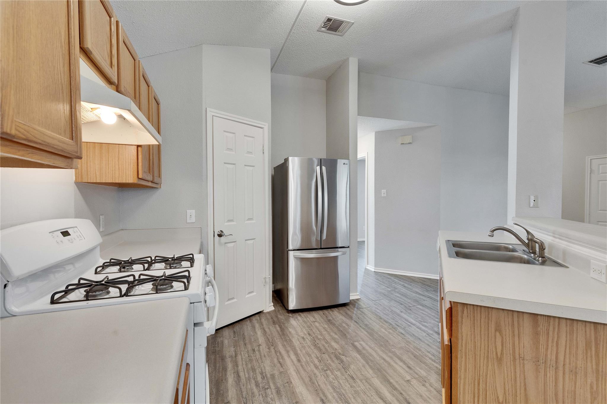 1403 Gulf Way Property Photo 6