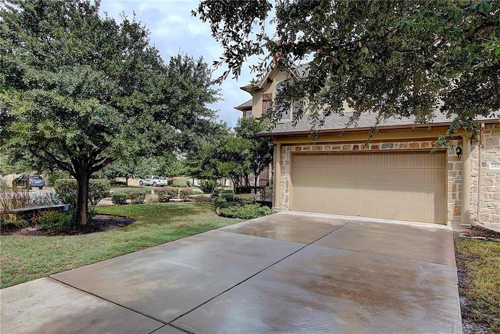 2409 Santa Clara Ln Property Photo 3