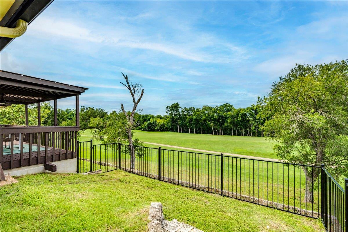11146 Pinehurst Dr Property Photo 4