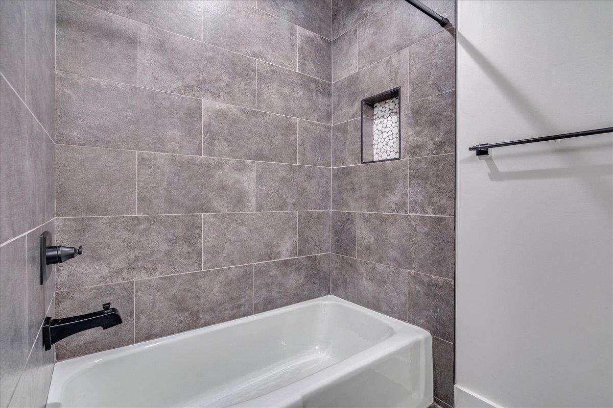 11146 Pinehurst Dr Property Photo 19