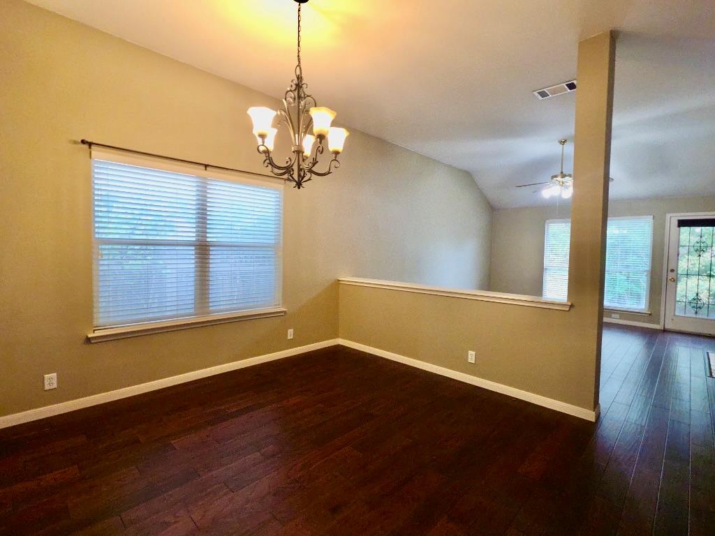 9106 Wellesley Dr Property Photo 8