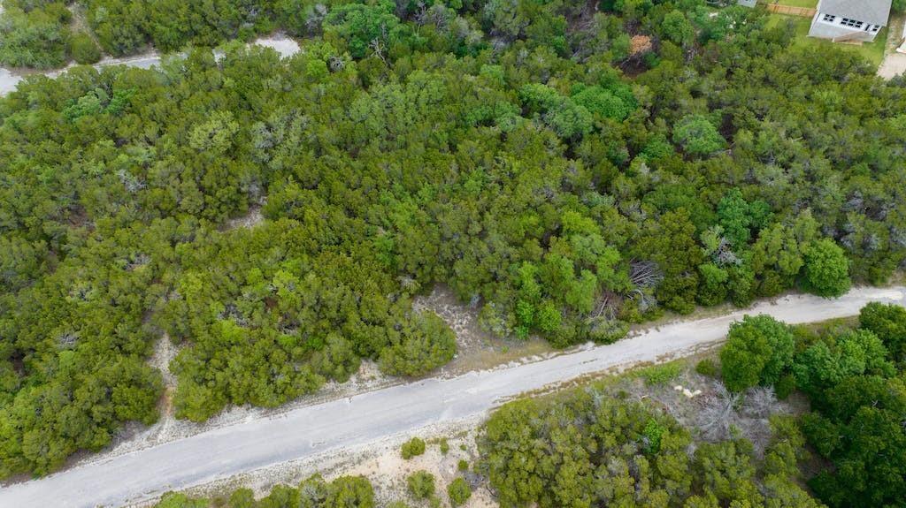 20203 Lee Ln Property Photo 2