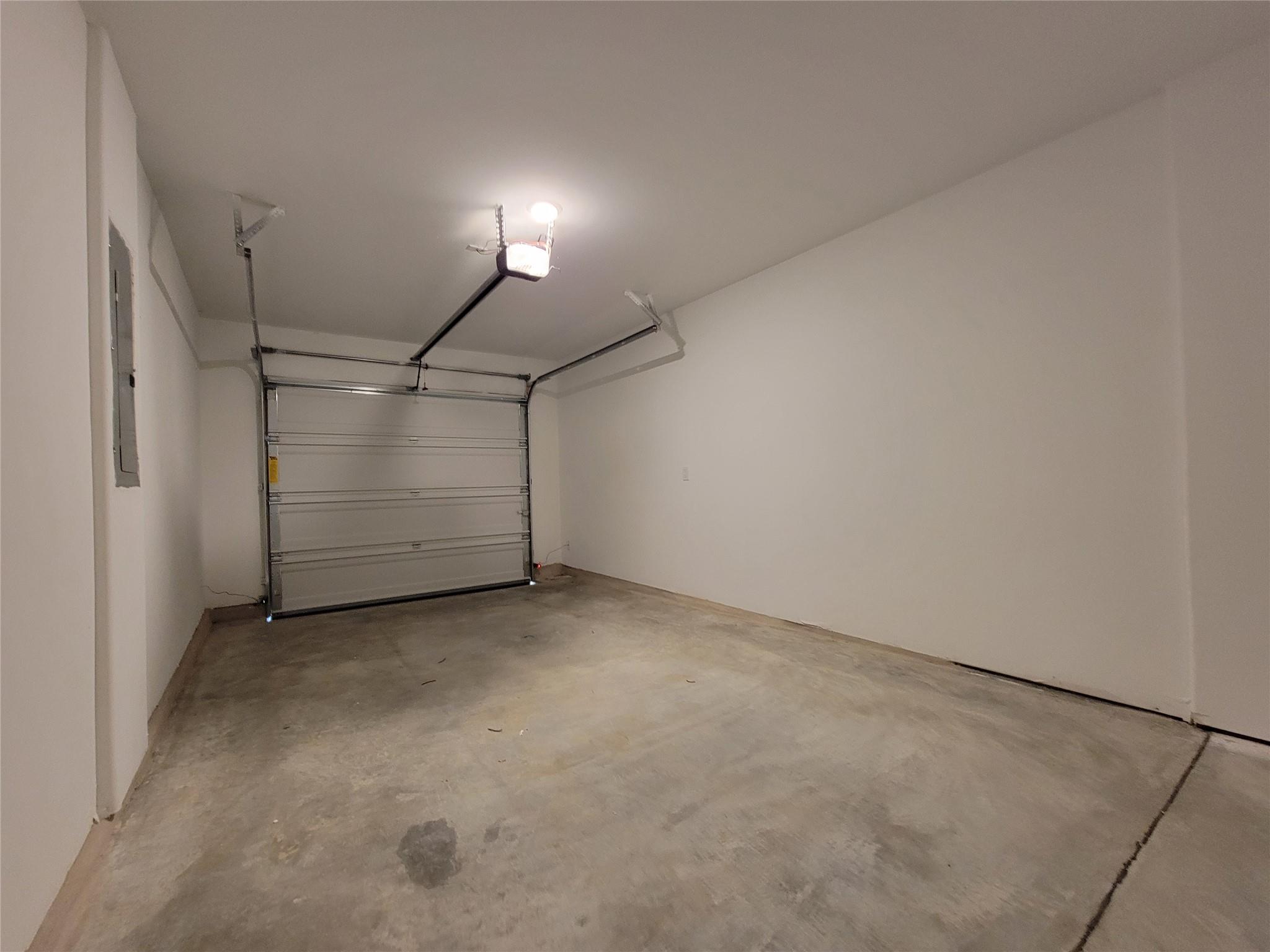 12109 Short Leaf Path Property Photo 28