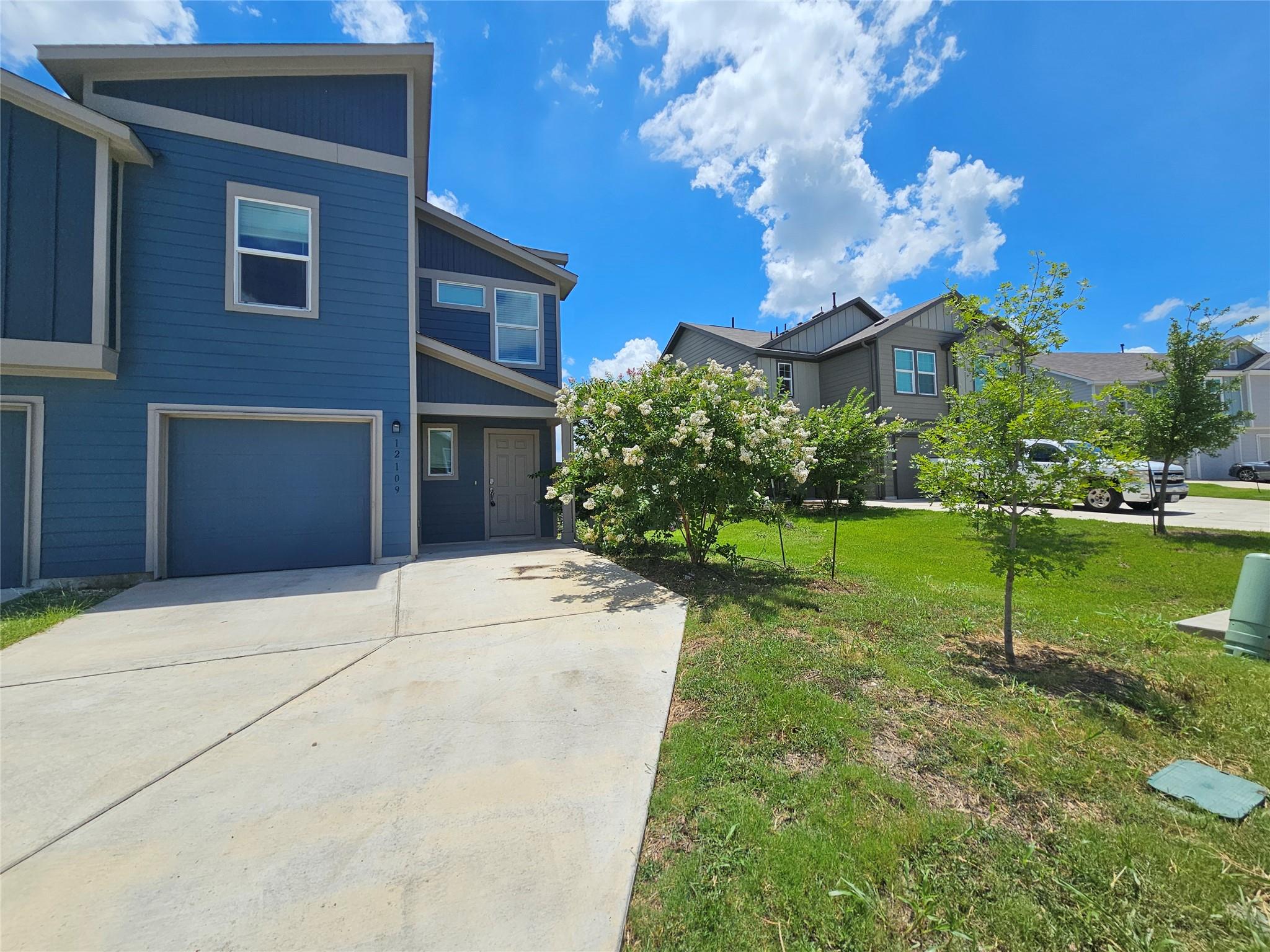 12109 Short Leaf Path Property Photo 30
