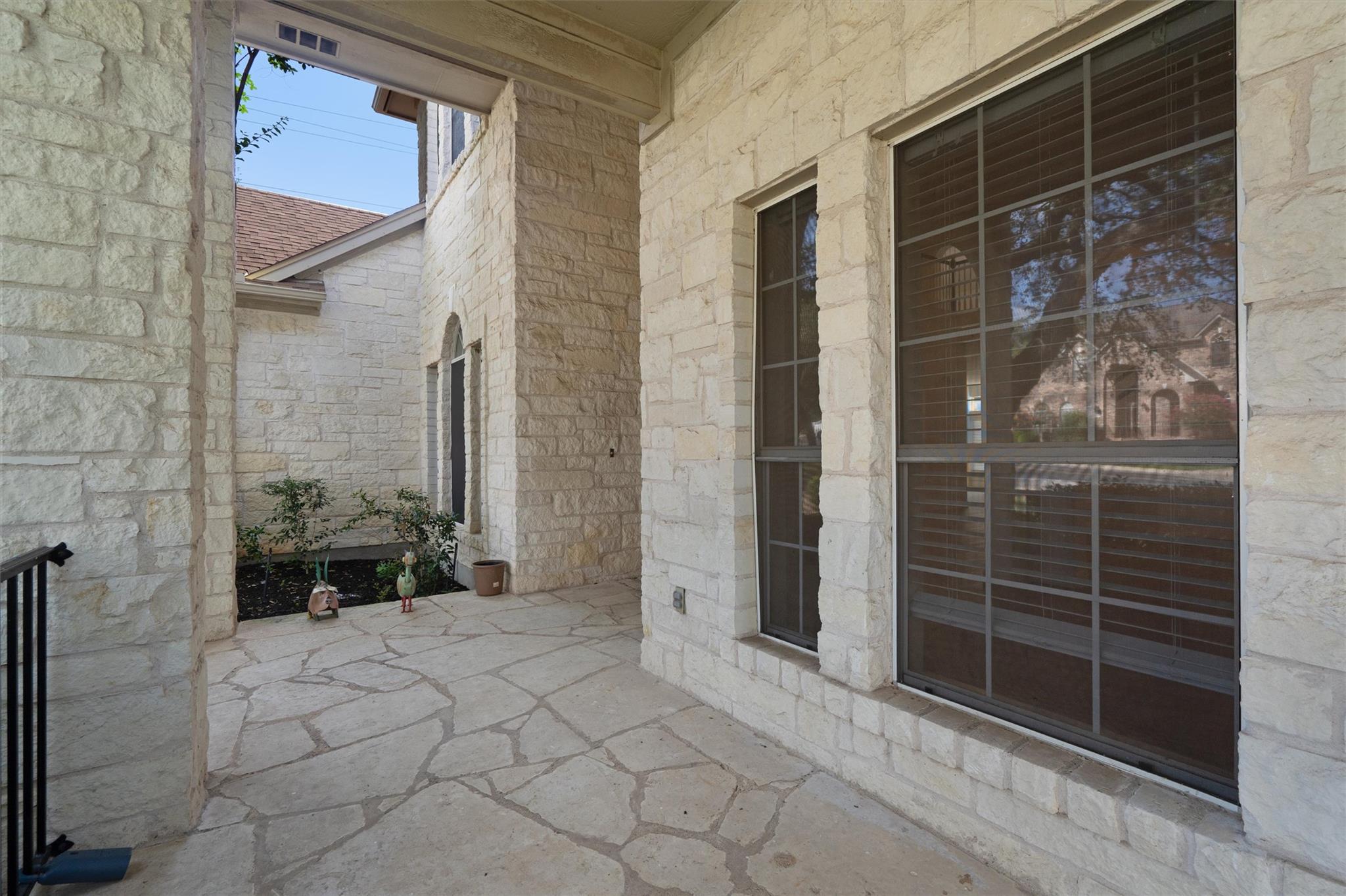 10303 Spicewood Pkwy Property Photo 3