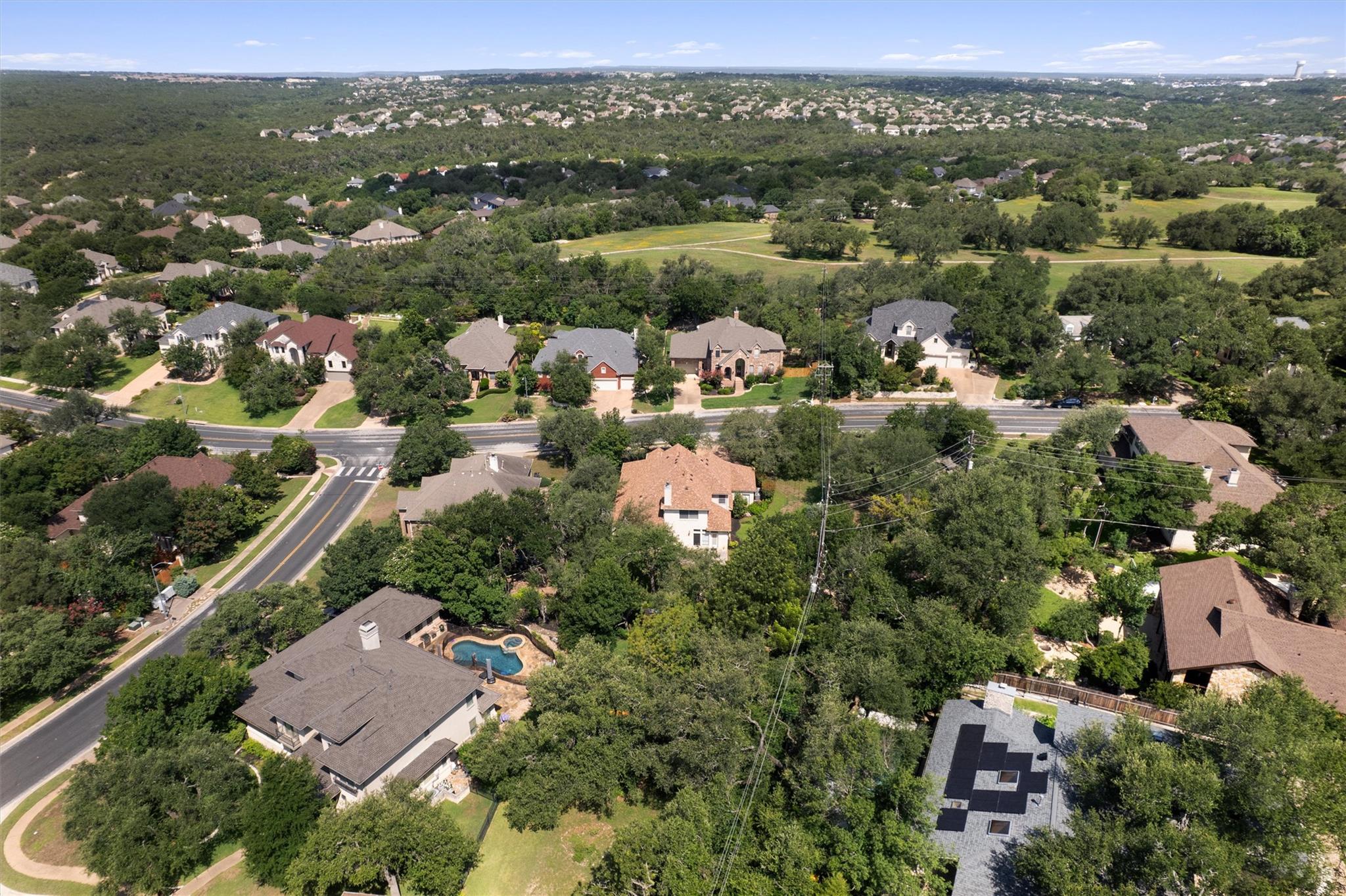 10303 Spicewood Pkwy Property Photo 37