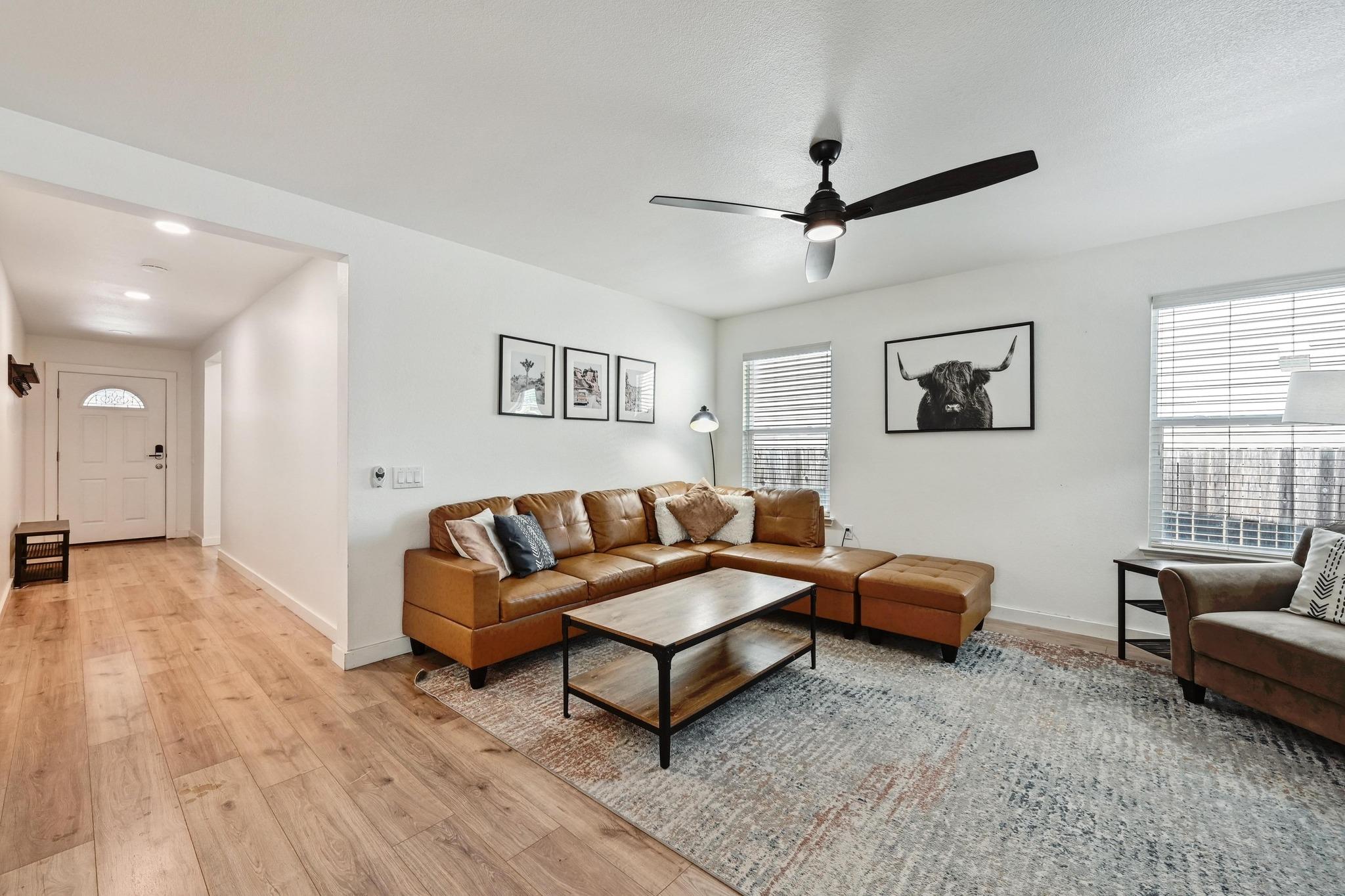 7004 Ashen Ln Property Photo 6