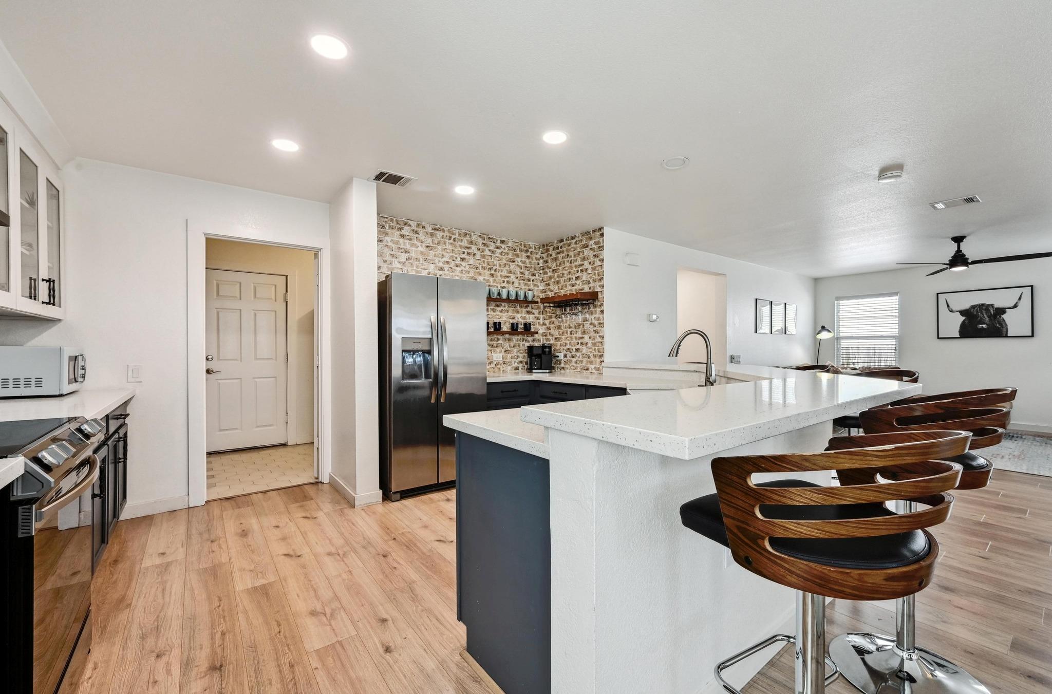 7004 Ashen Ln Property Photo 10