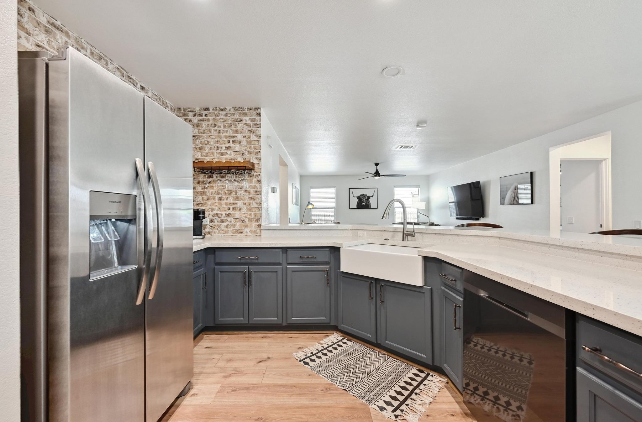 7004 Ashen Ln Property Photo 11