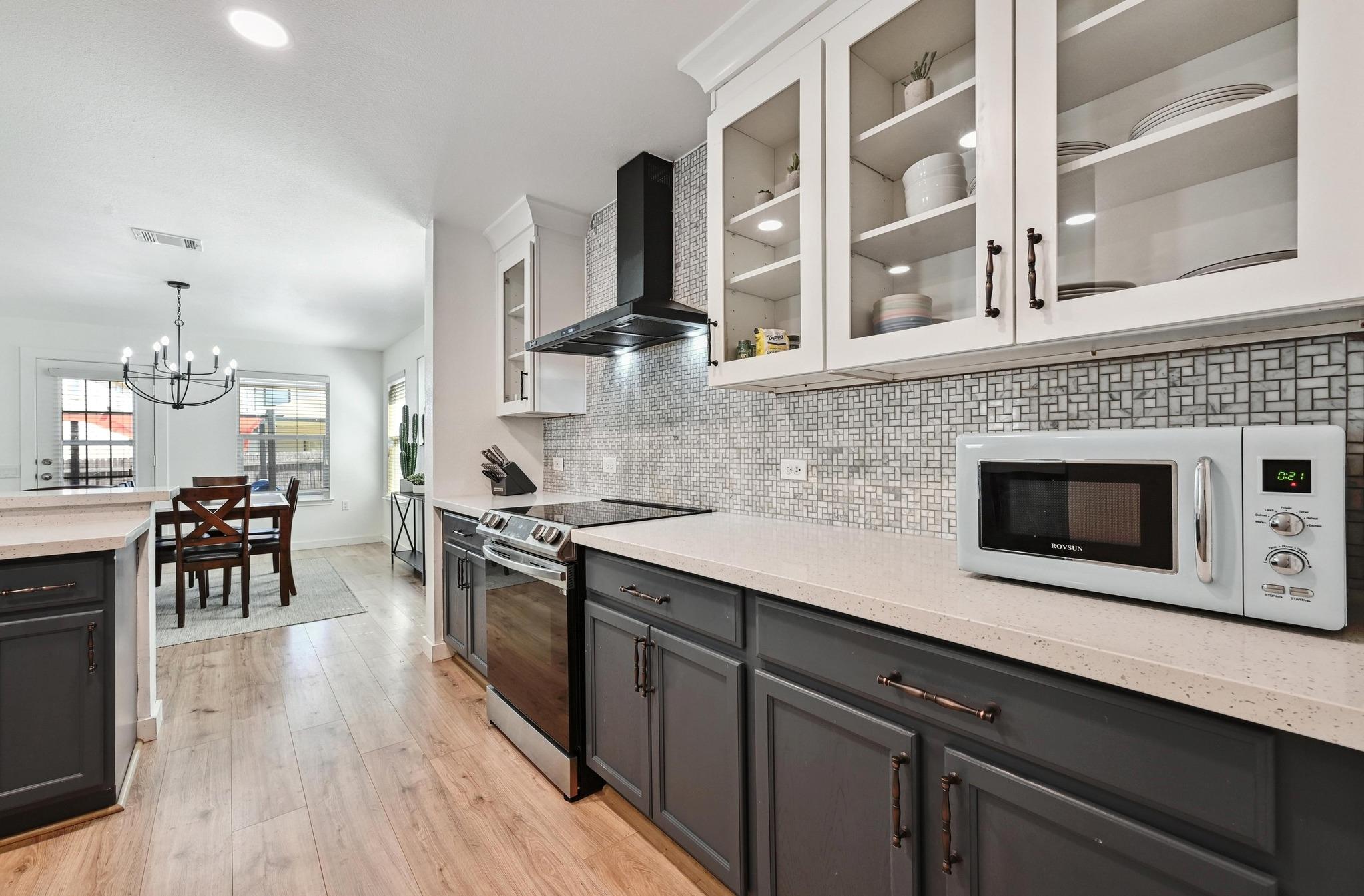 7004 Ashen Ln Property Photo 12