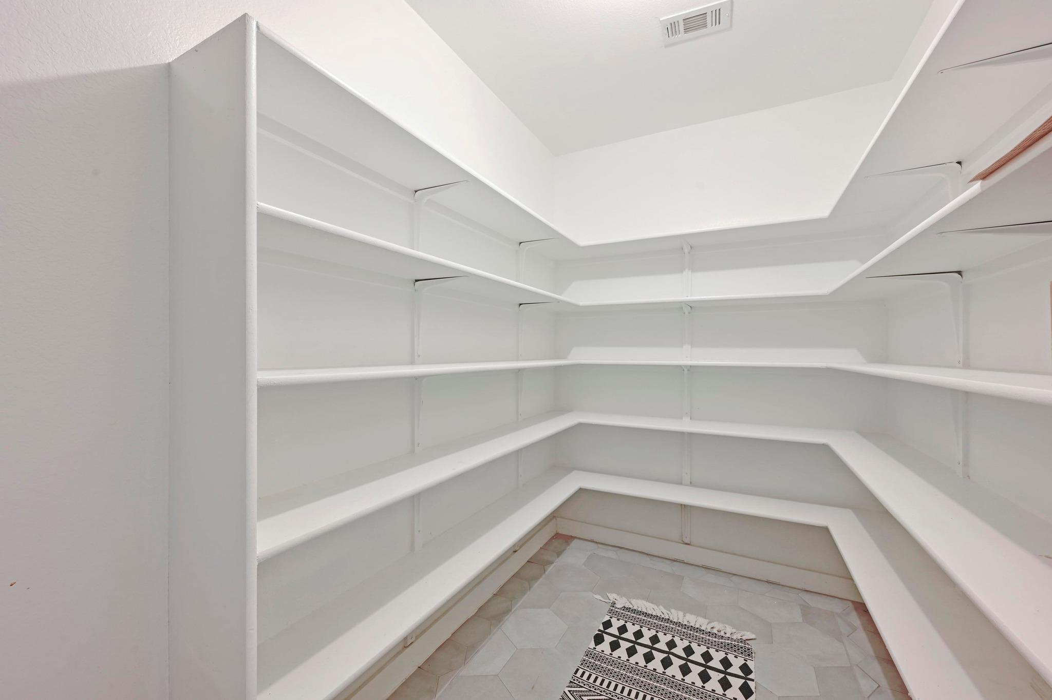 7004 Ashen Ln Property Photo 13