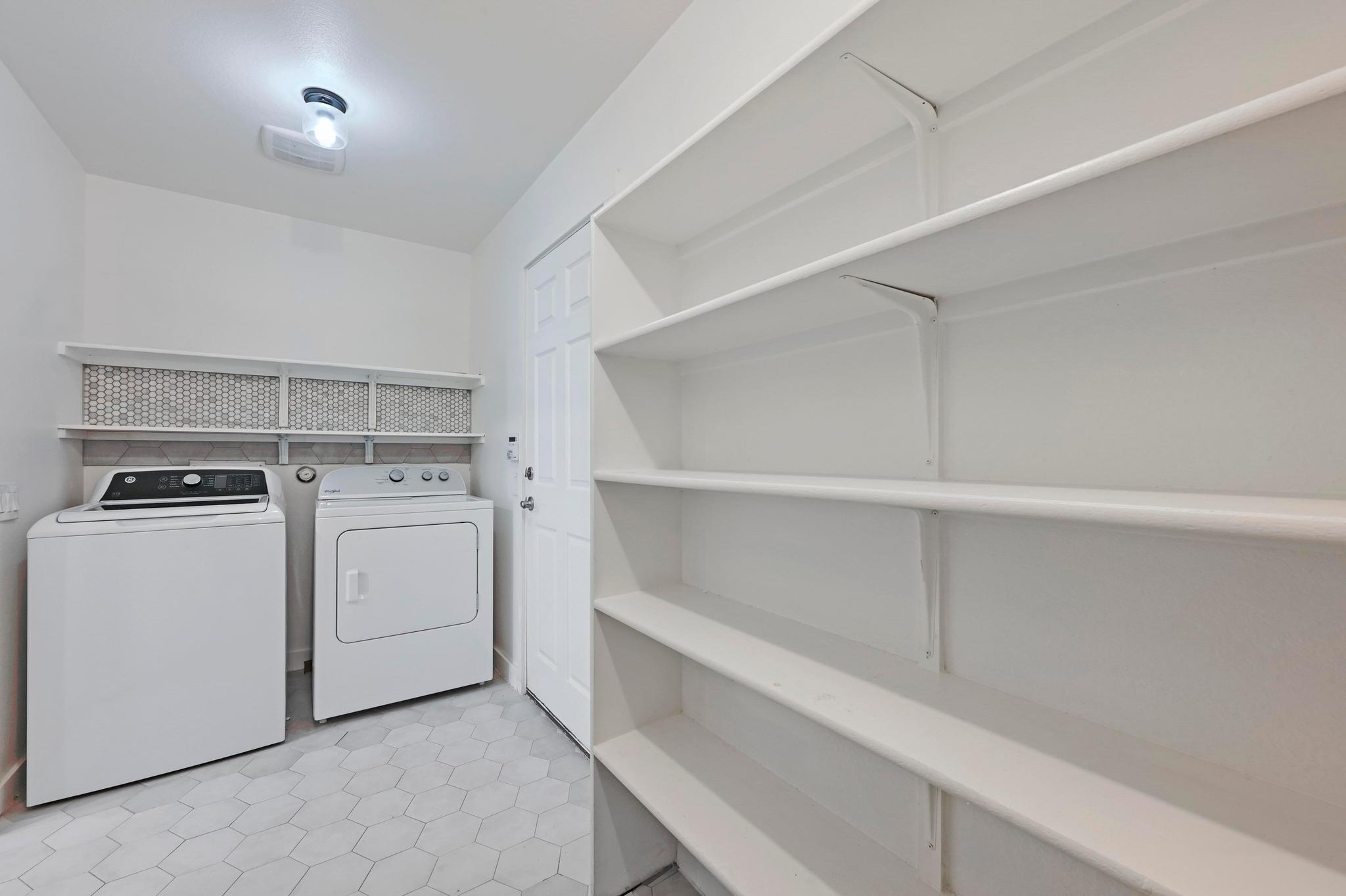 7004 Ashen Ln Property Photo 14