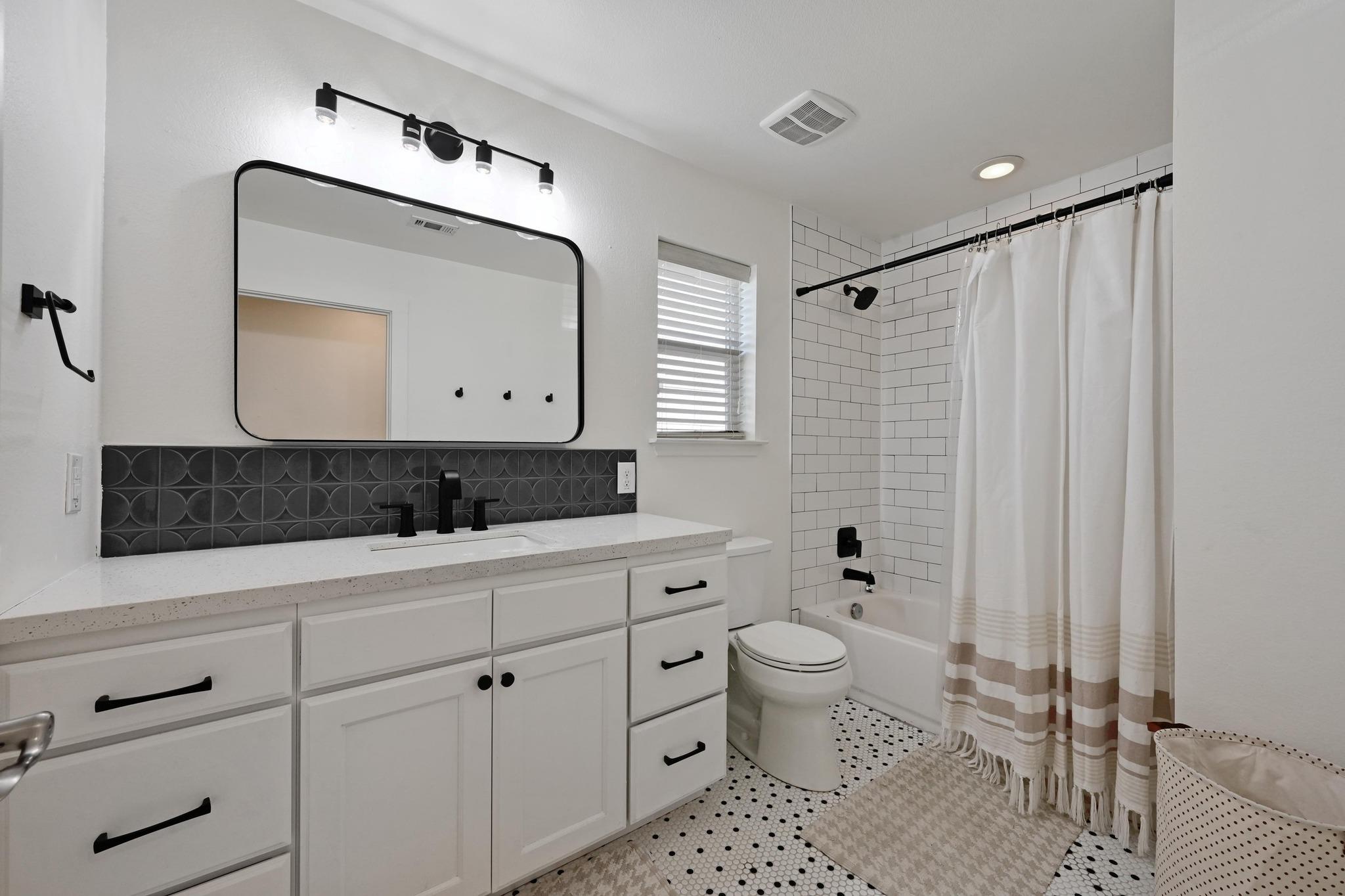 7004 Ashen Ln Property Photo 22