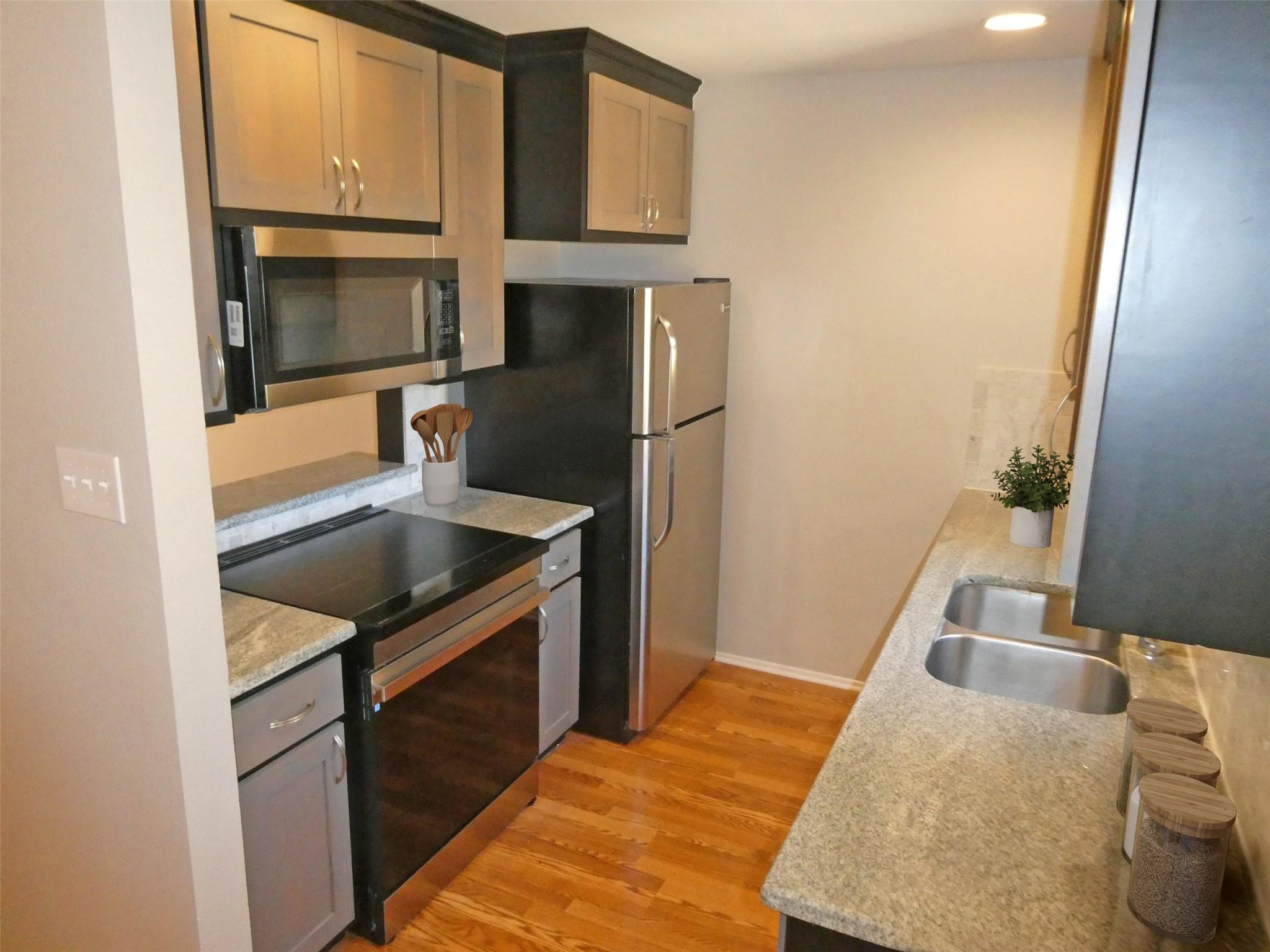 8400 Jamestown Dr #204 Property Photo 6