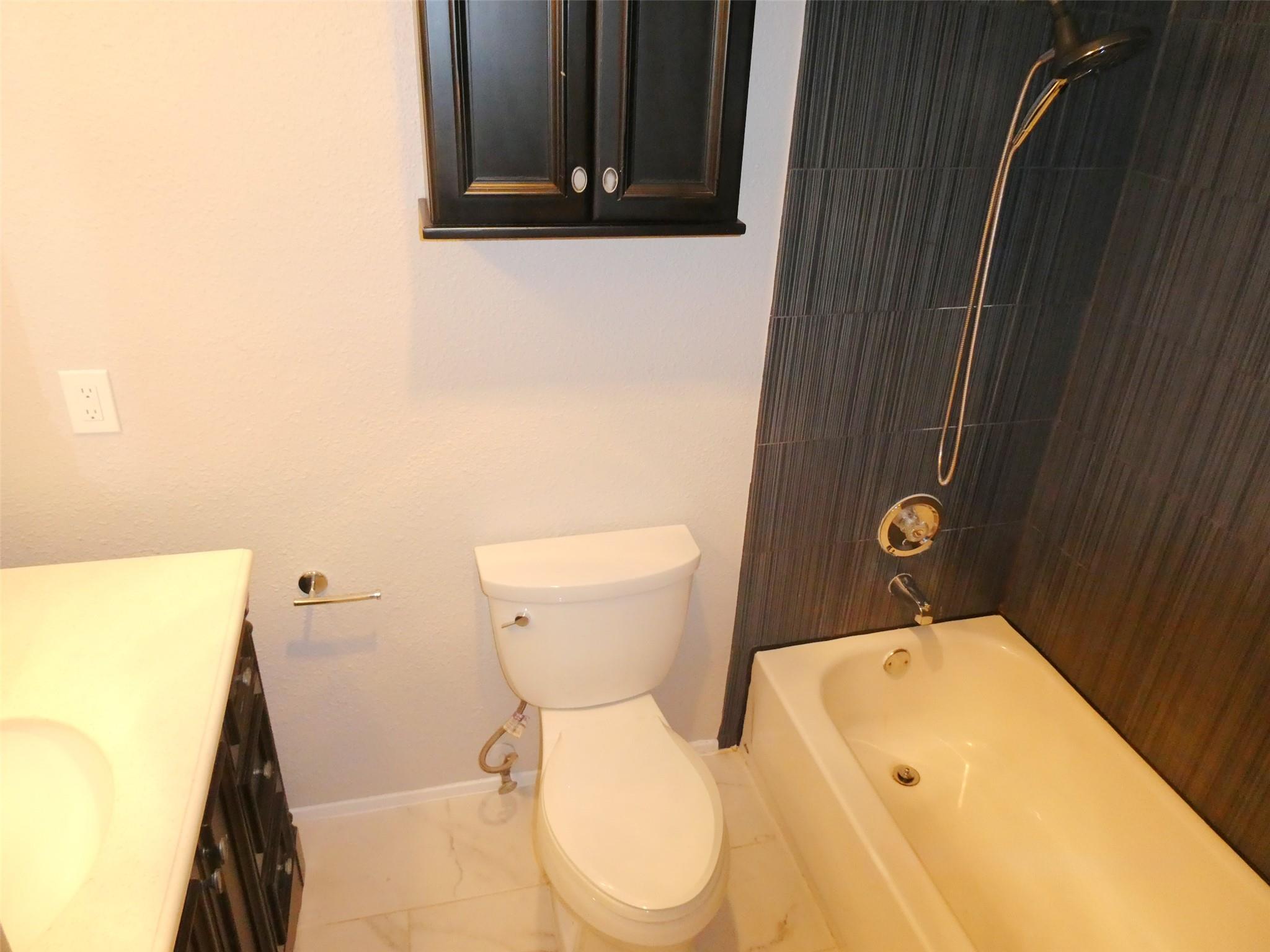 8400 Jamestown Dr #204 Property Photo 15