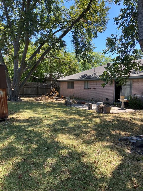 1906 Teakwood Dr Property Photo 10