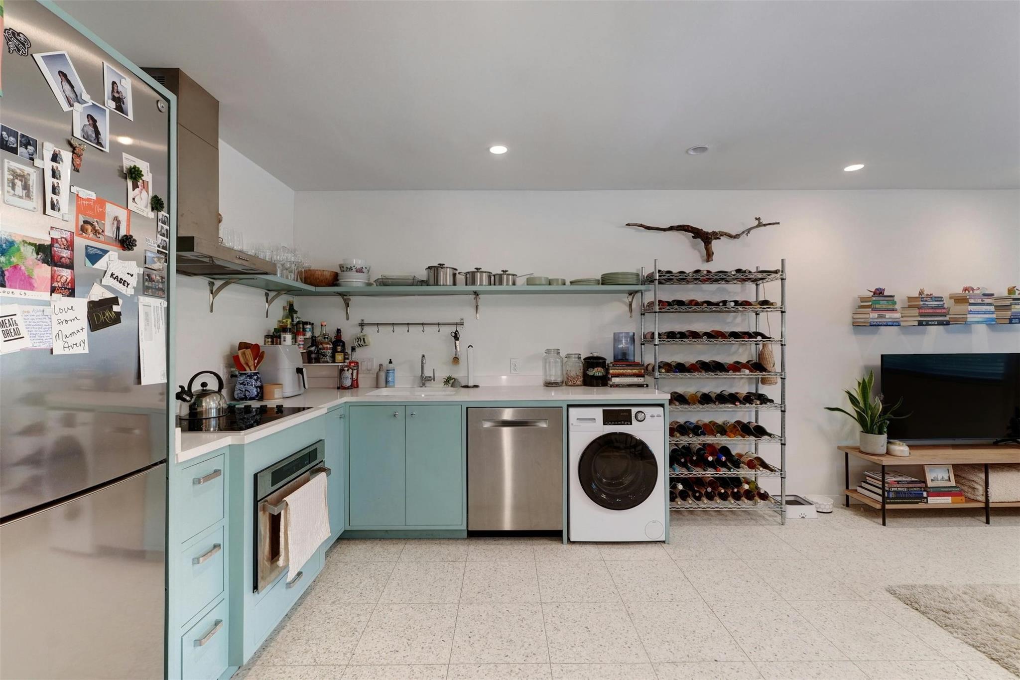 1208 Enfield Rd 202 Property Photo 4