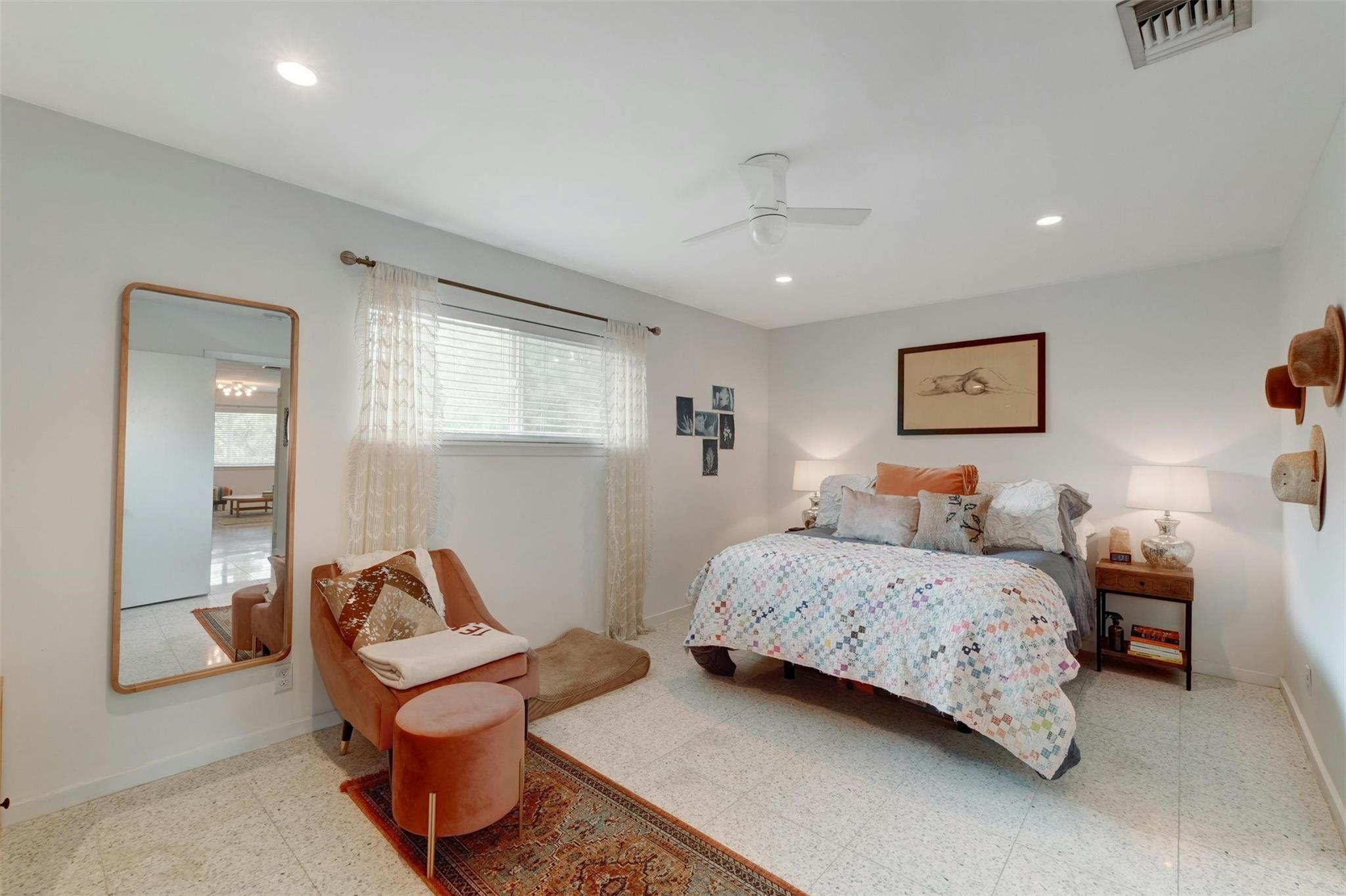 1208 Enfield Rd 202 Property Photo 5