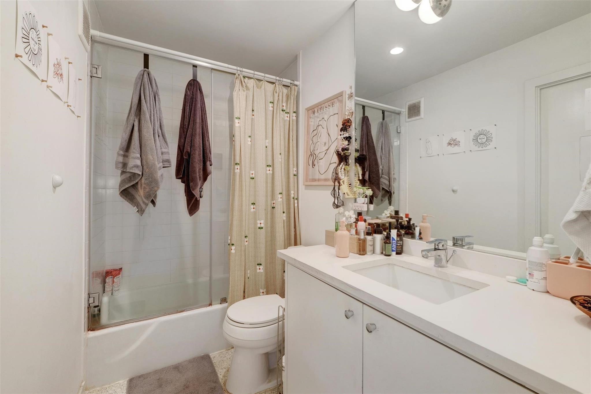 1208 Enfield Rd 202 Property Photo 7
