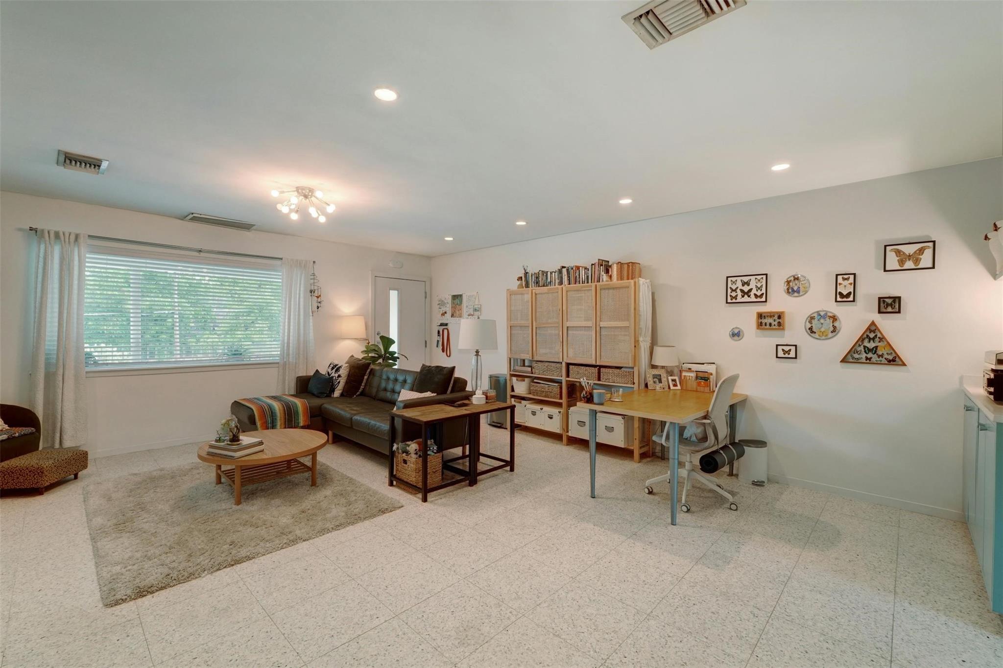 1208 Enfield Rd 202 Property Photo 16