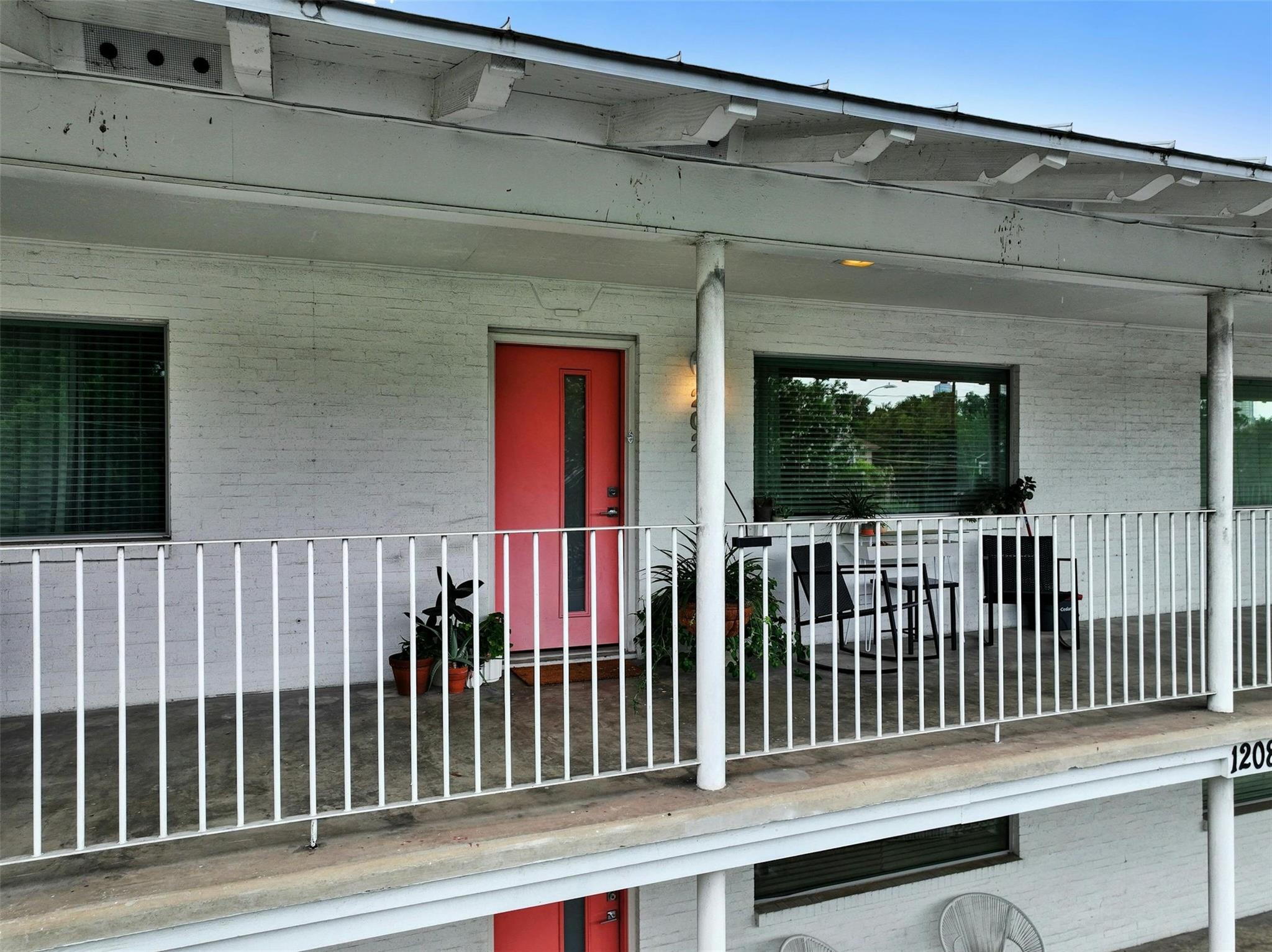 1208 Enfield Rd 202 Property Photo 19