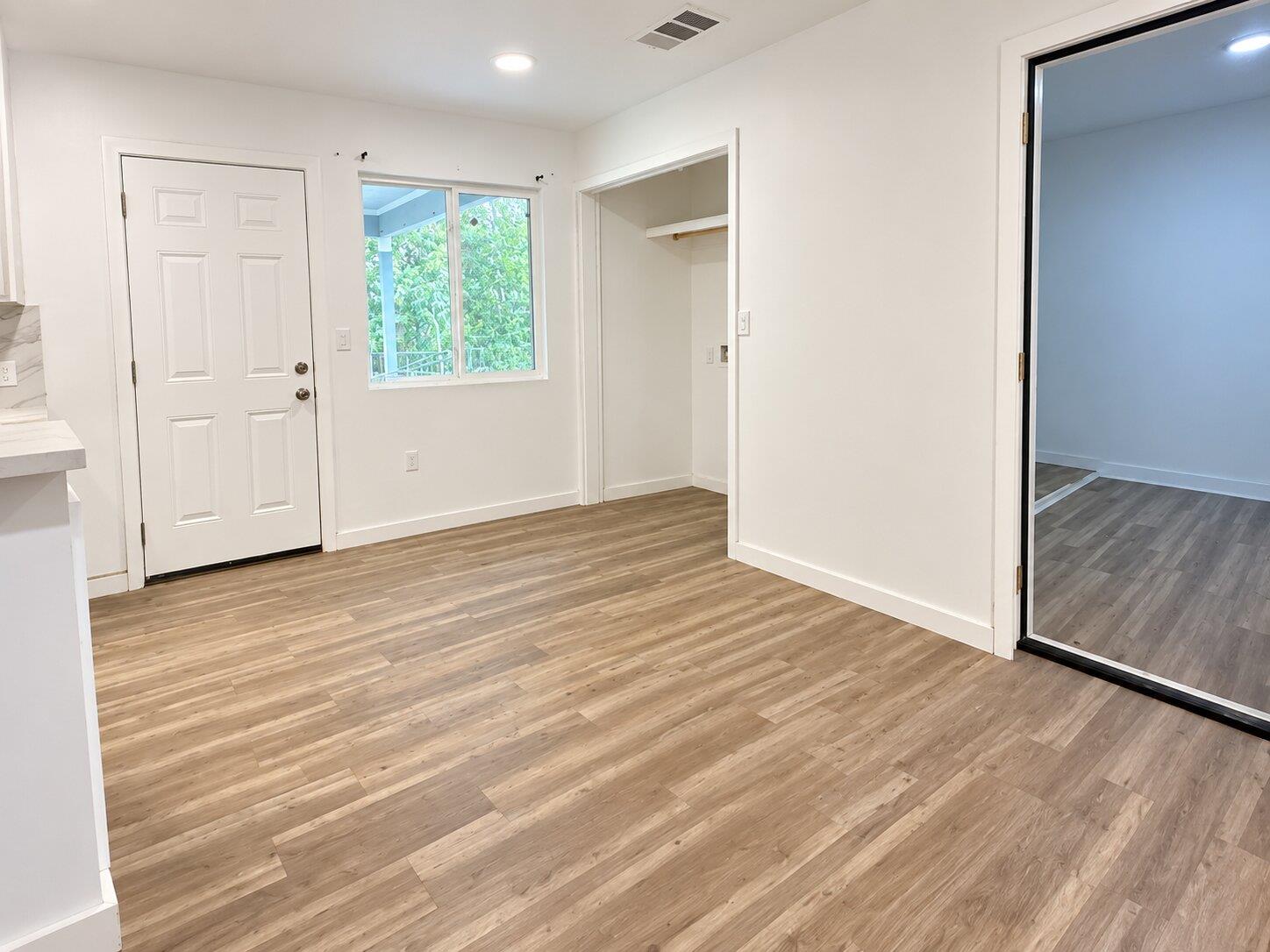 4905 Nesting Way Property Photo 3