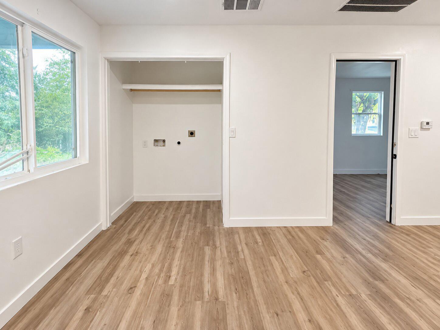 4905 Nesting Way Property Photo 8