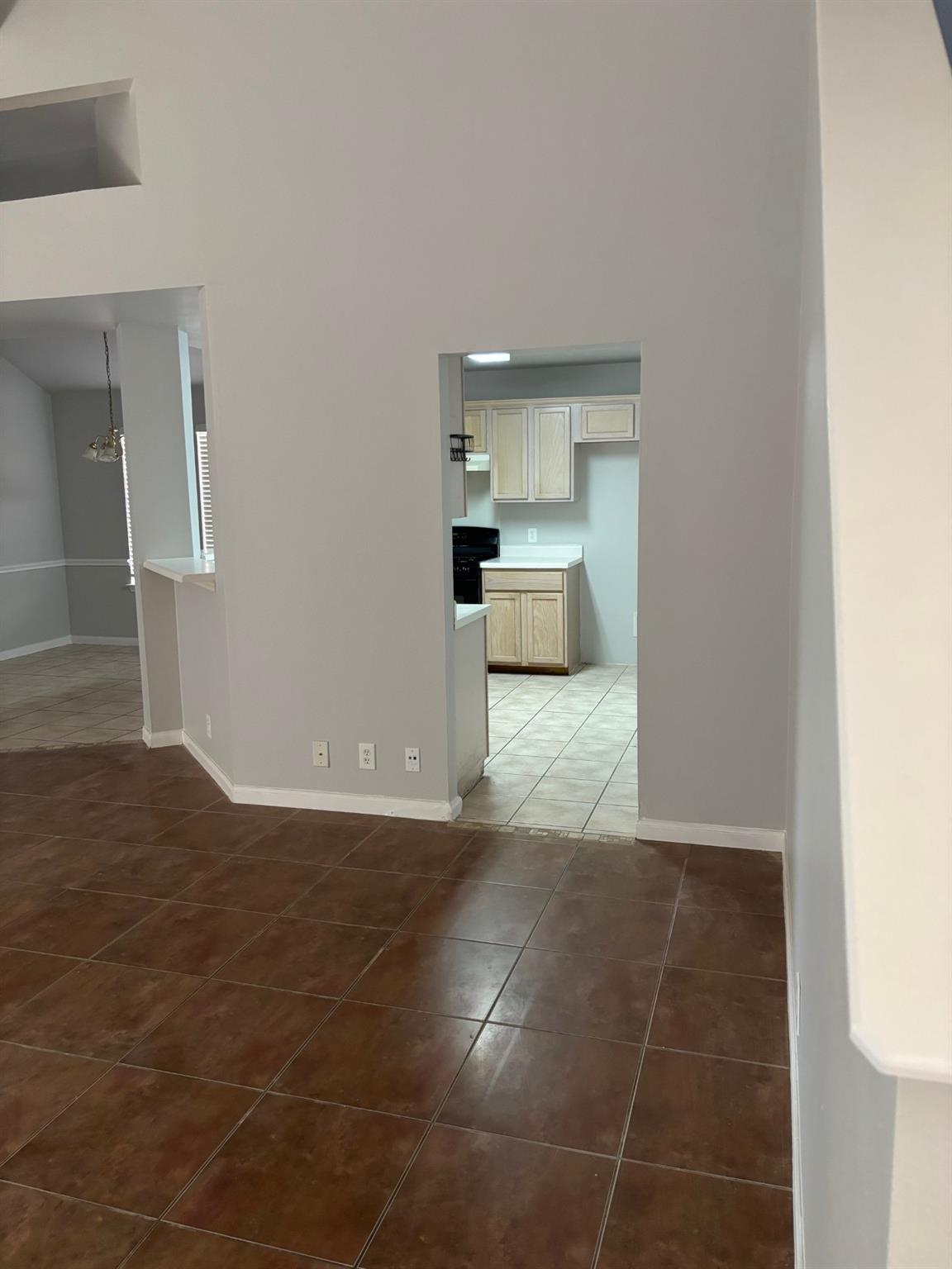 1605 Saint Leger St St Property Photo 5