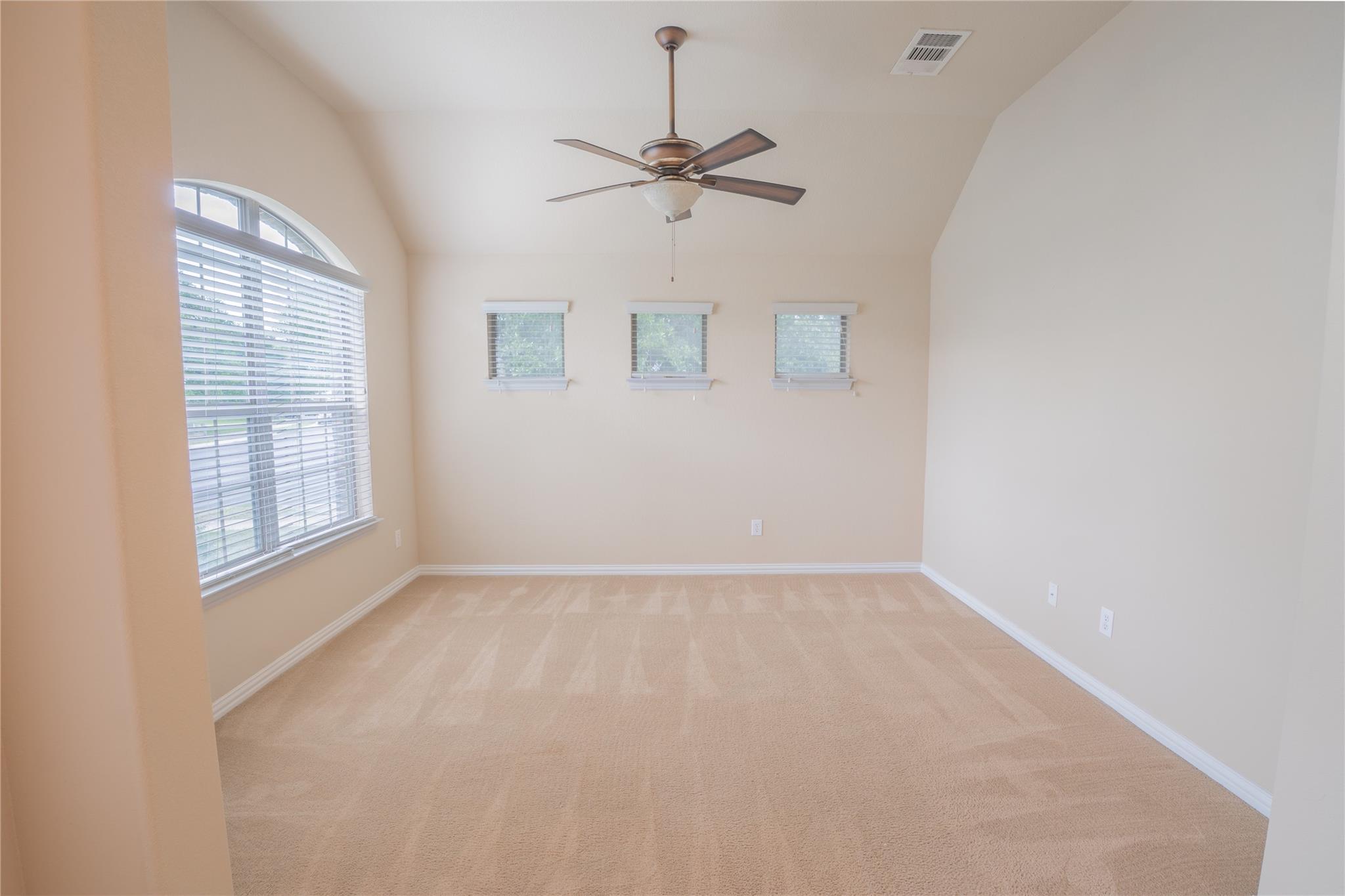 403 Tascate St Property Photo 4