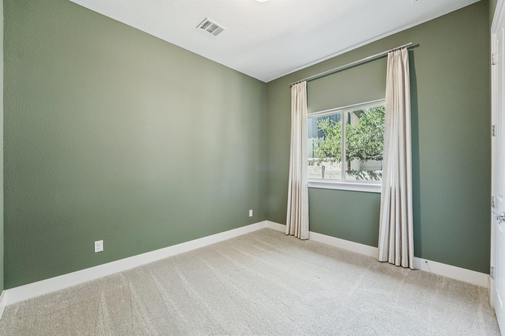 100 Barefoot Park Ln Property Photo 23